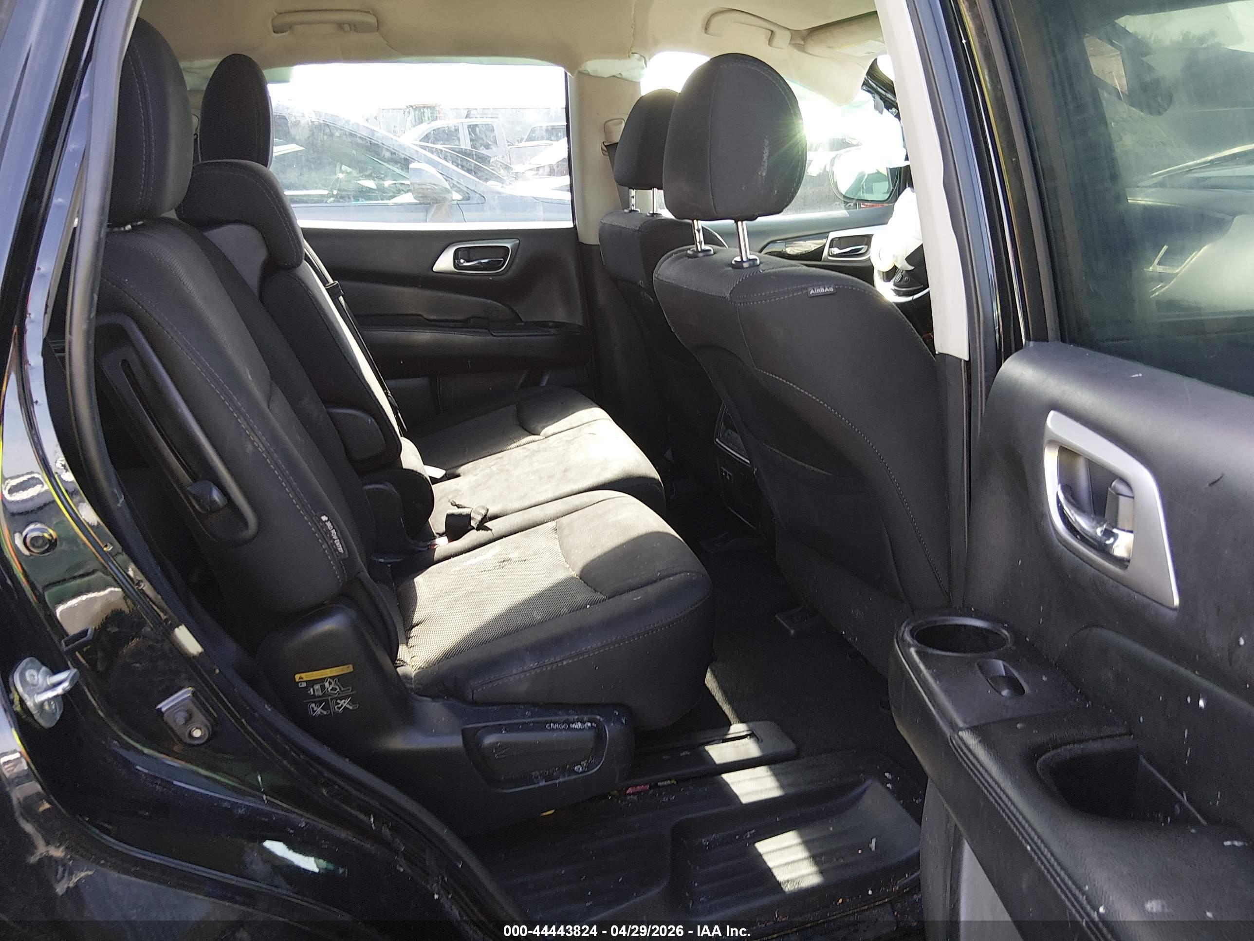 NISSAN PATHFINDER image 8