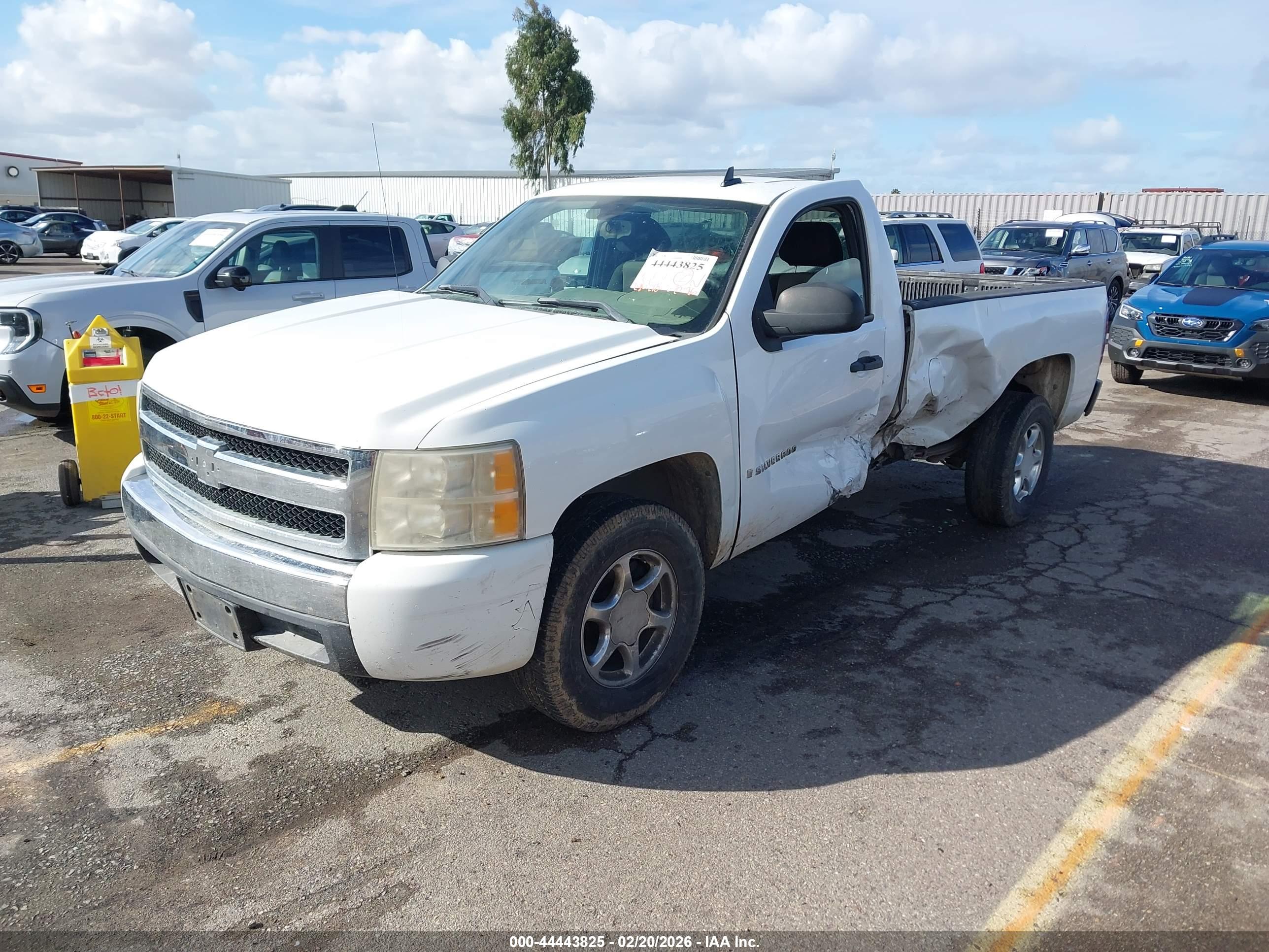 CHEVROLET SILVERADO image 2