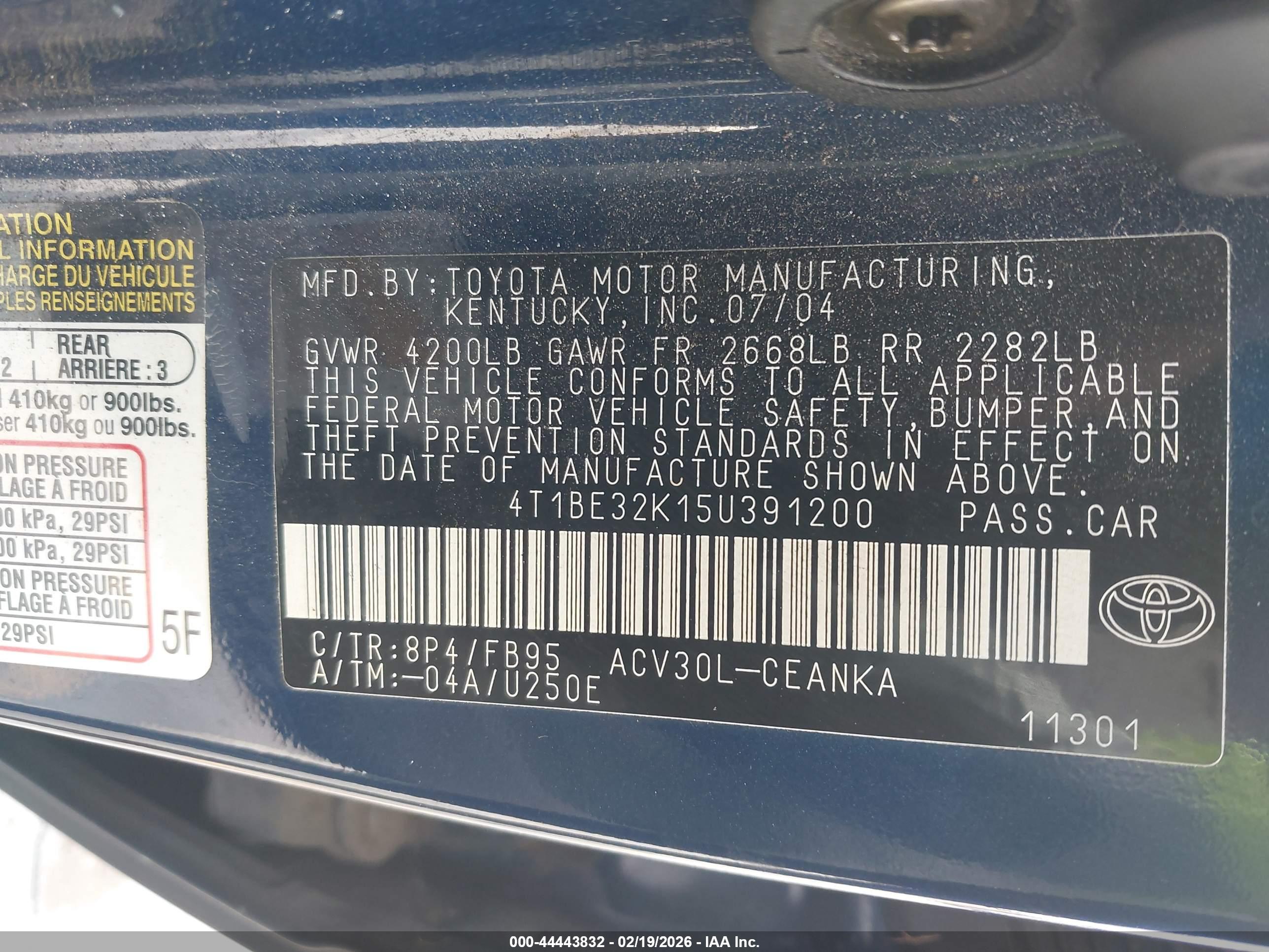 TOYOTA CAMRY image 9