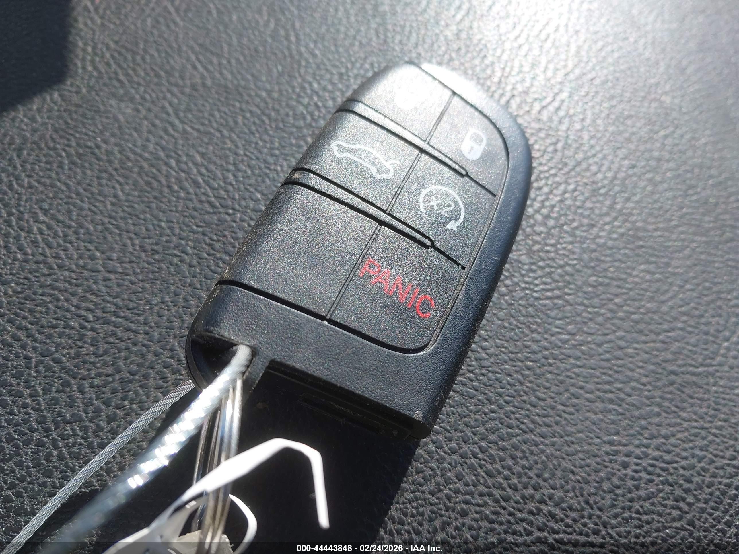 CHRYSLER 300 image 11