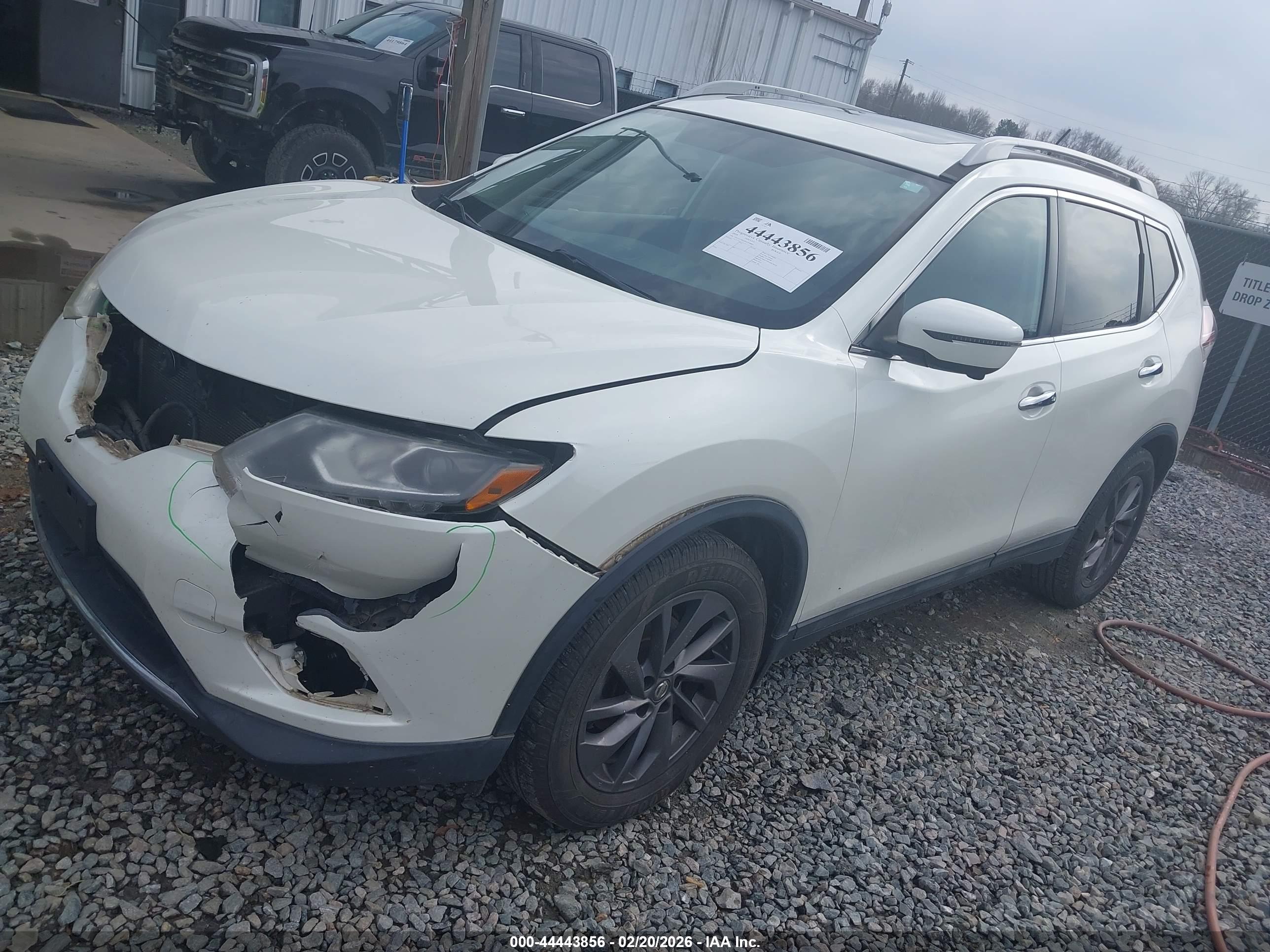NISSAN ROGUE image 2