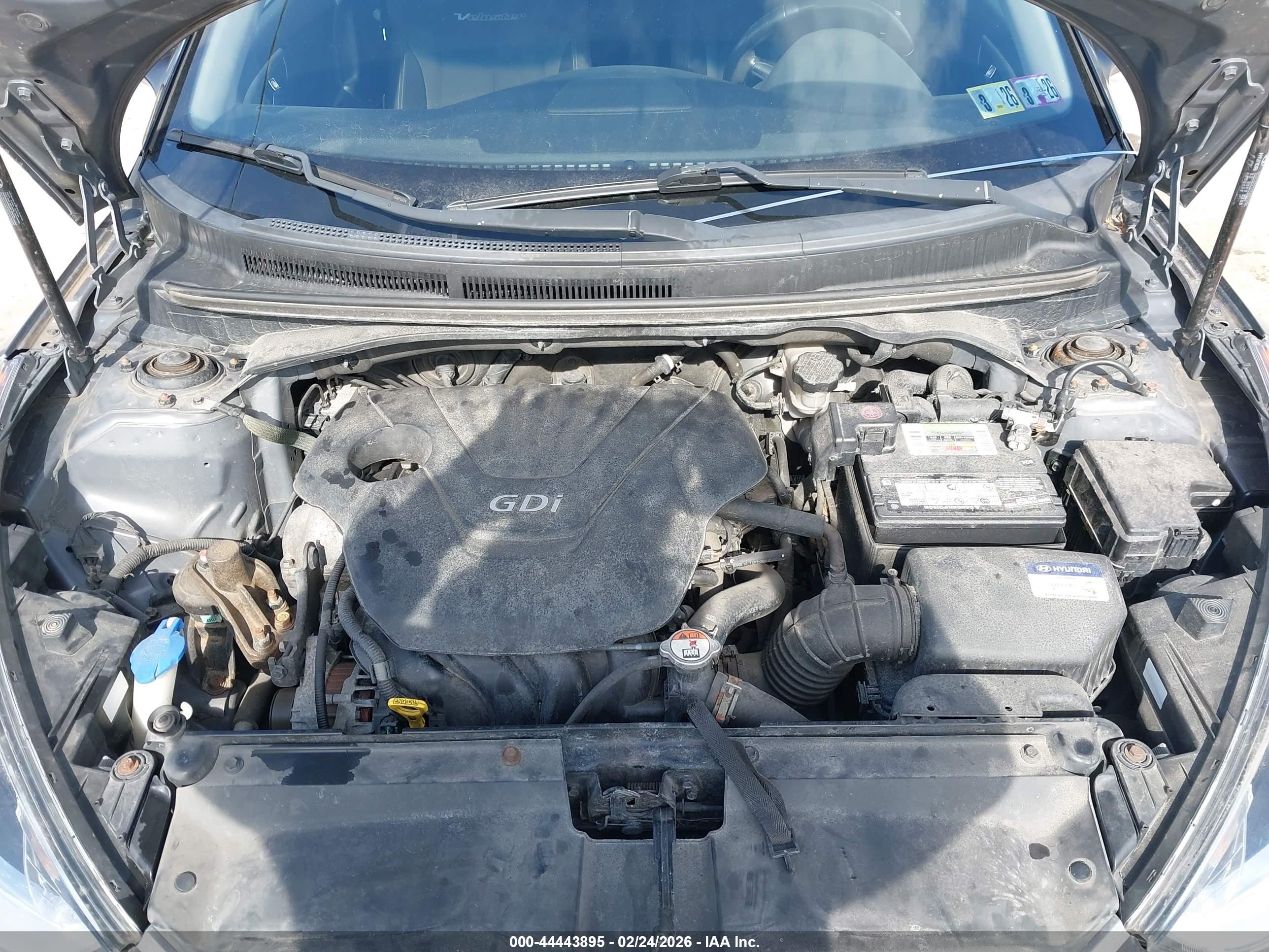 HYUNDAI VELOSTER image 10