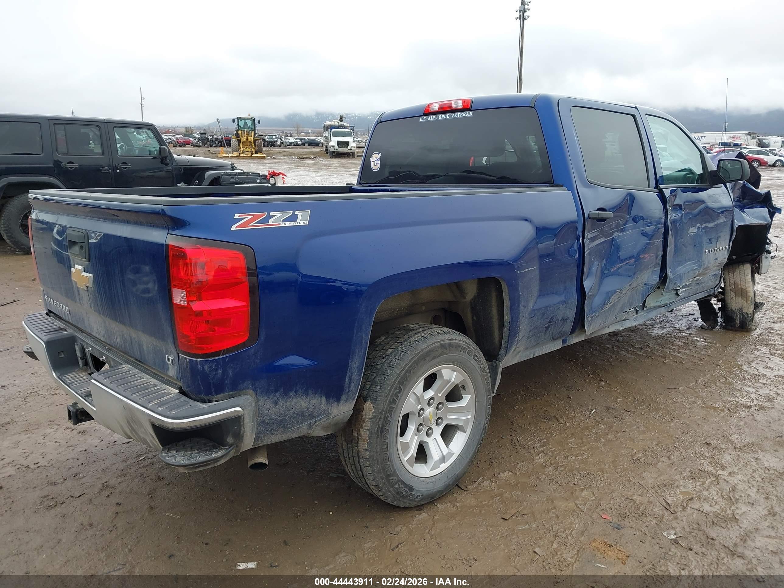 CHEVROLET SILVERADO image 4