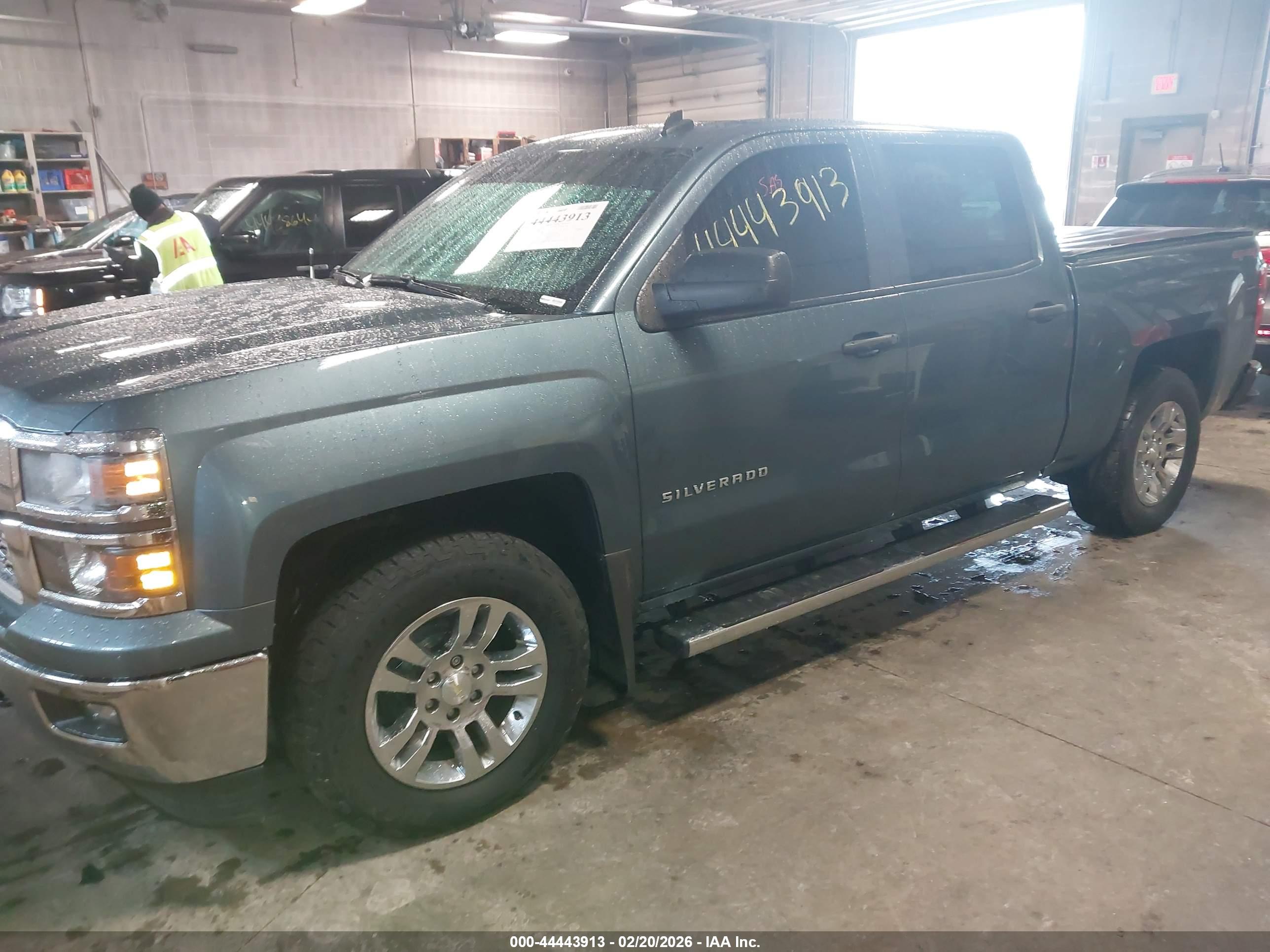 CHEVROLET SILVERADO image 2