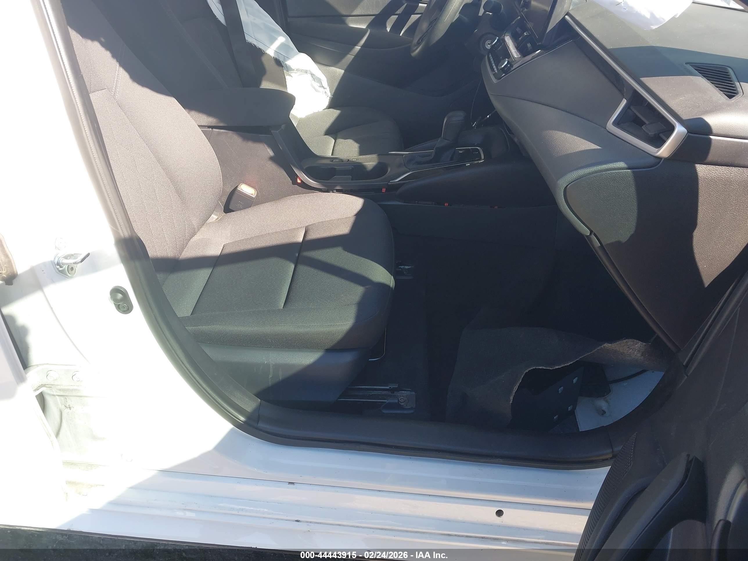 TOYOTA COROLLA image 5
