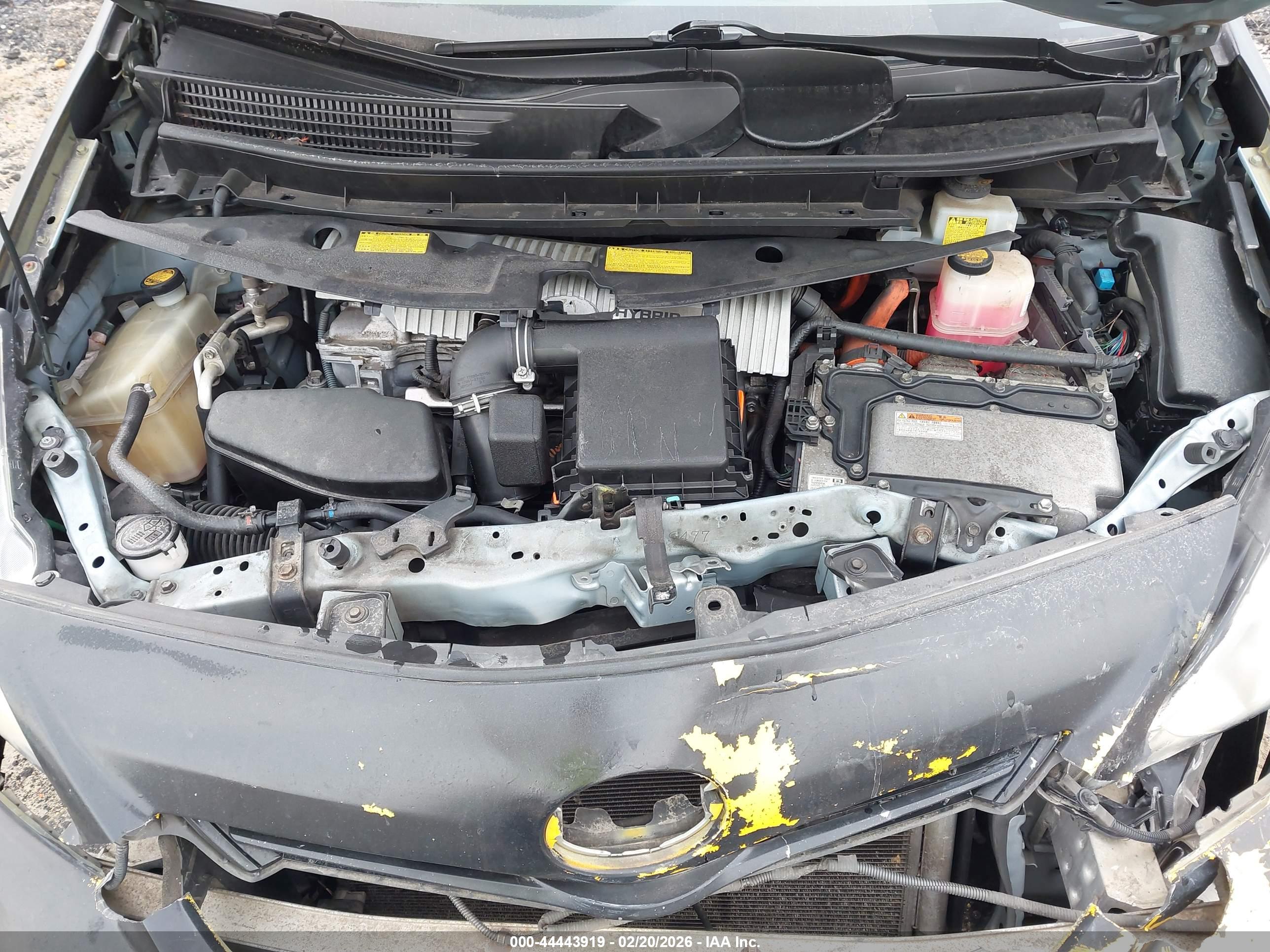 TOYOTA PRIUS image 10