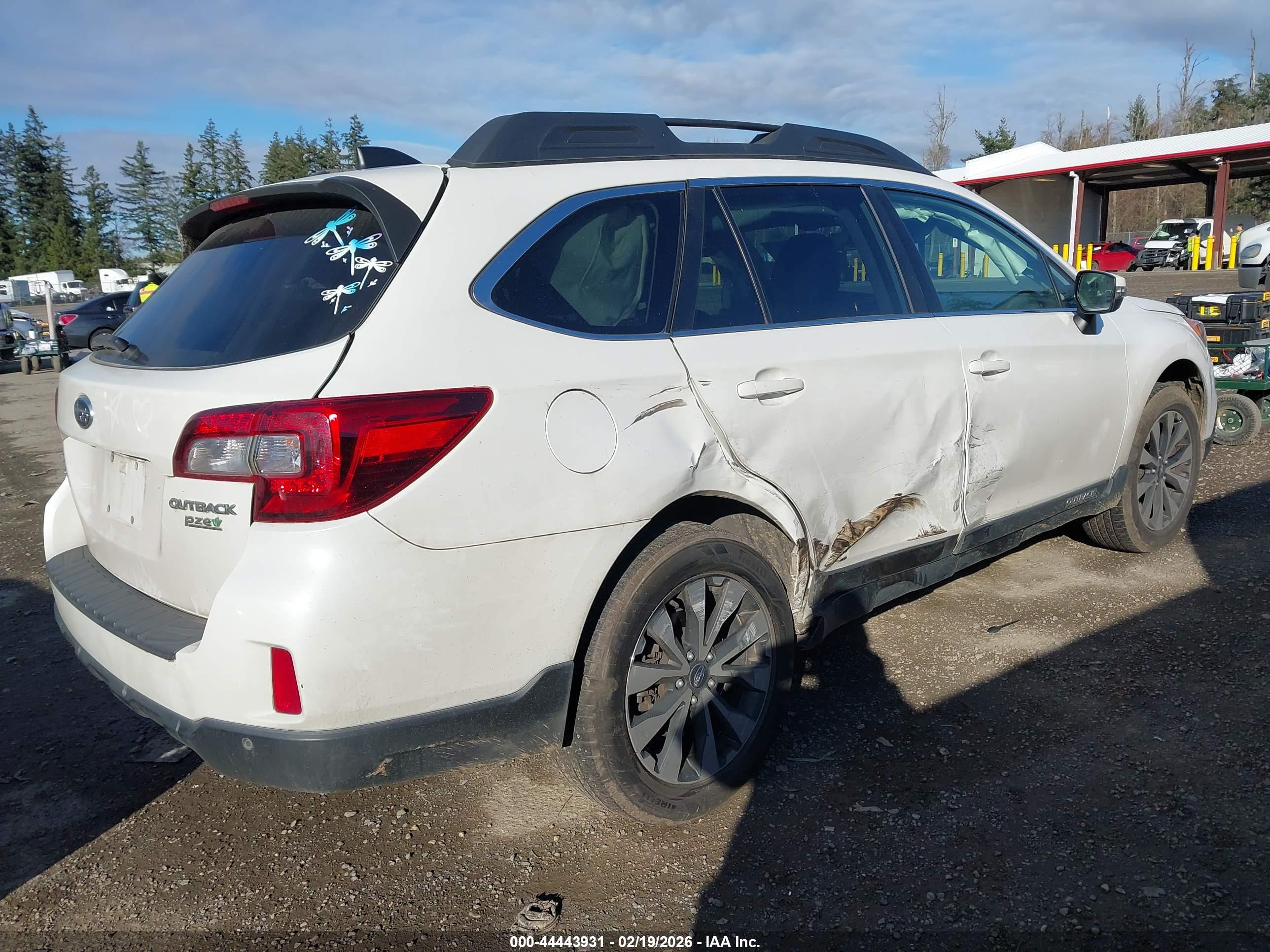 SUBARU OUTBACK image 4