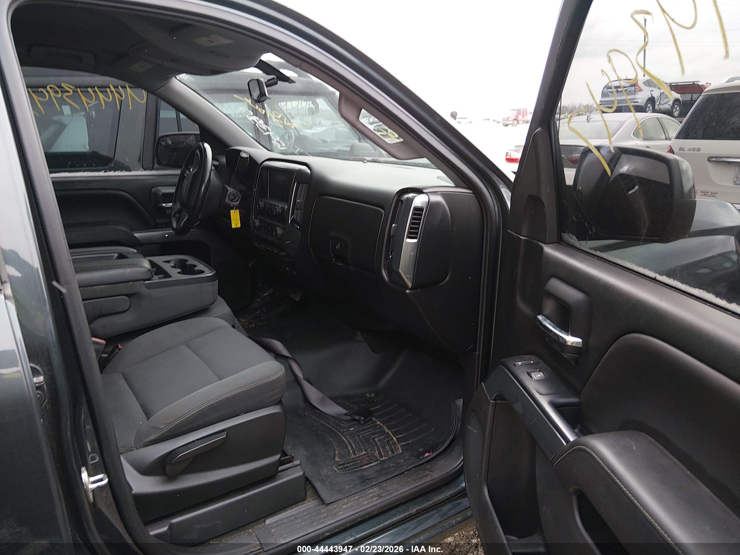 CHEVROLET SILVERADO image 5
