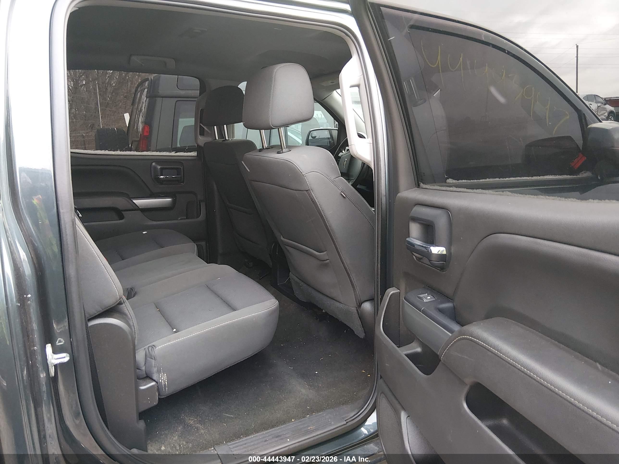 CHEVROLET SILVERADO image 8
