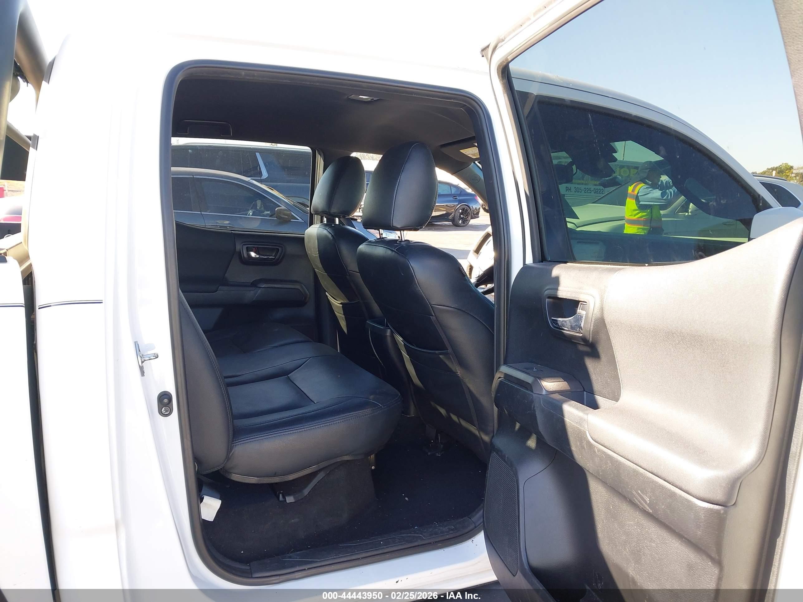 TOYOTA TACOMA image 8