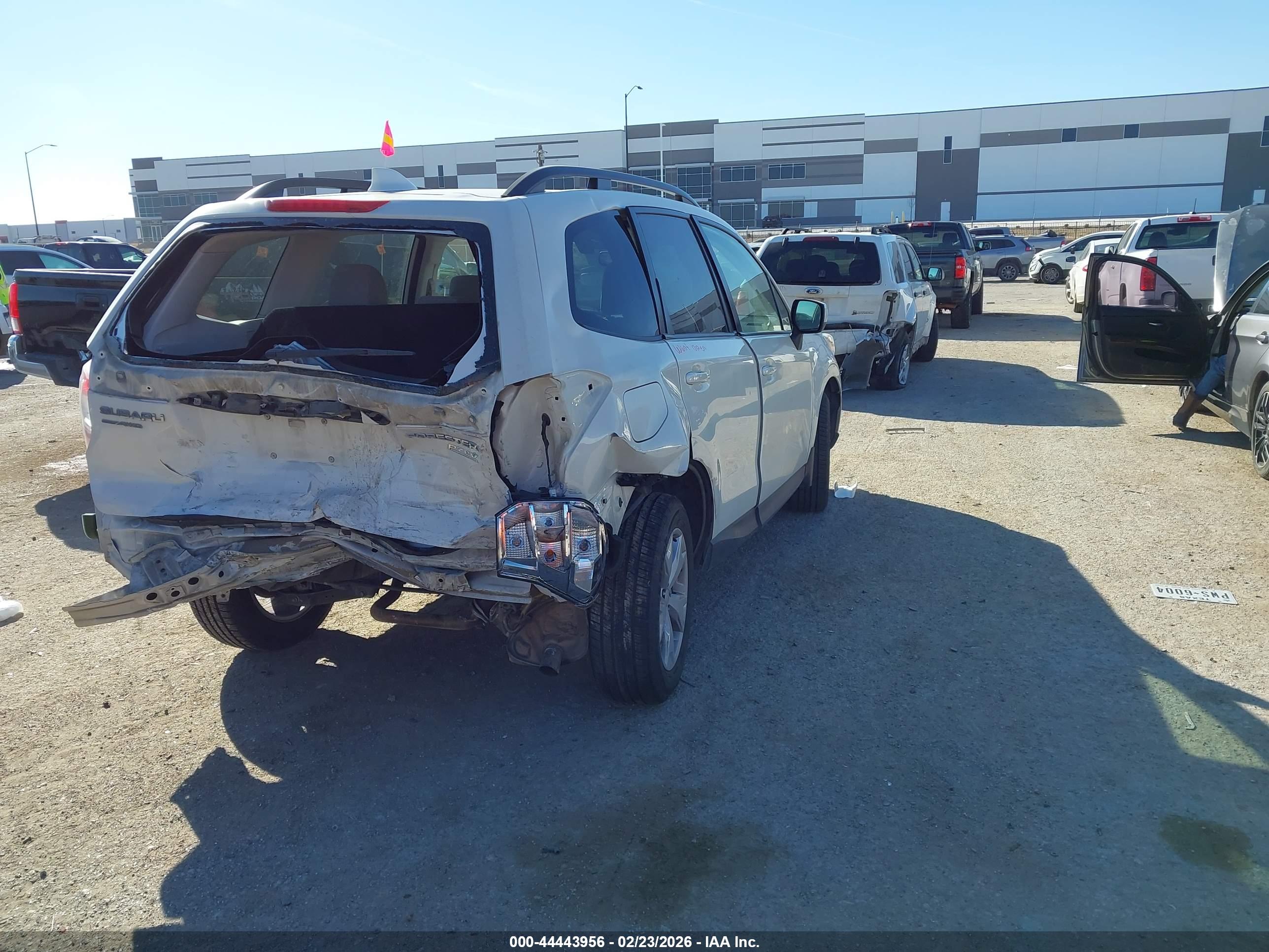 SUBARU FORESTER image 4