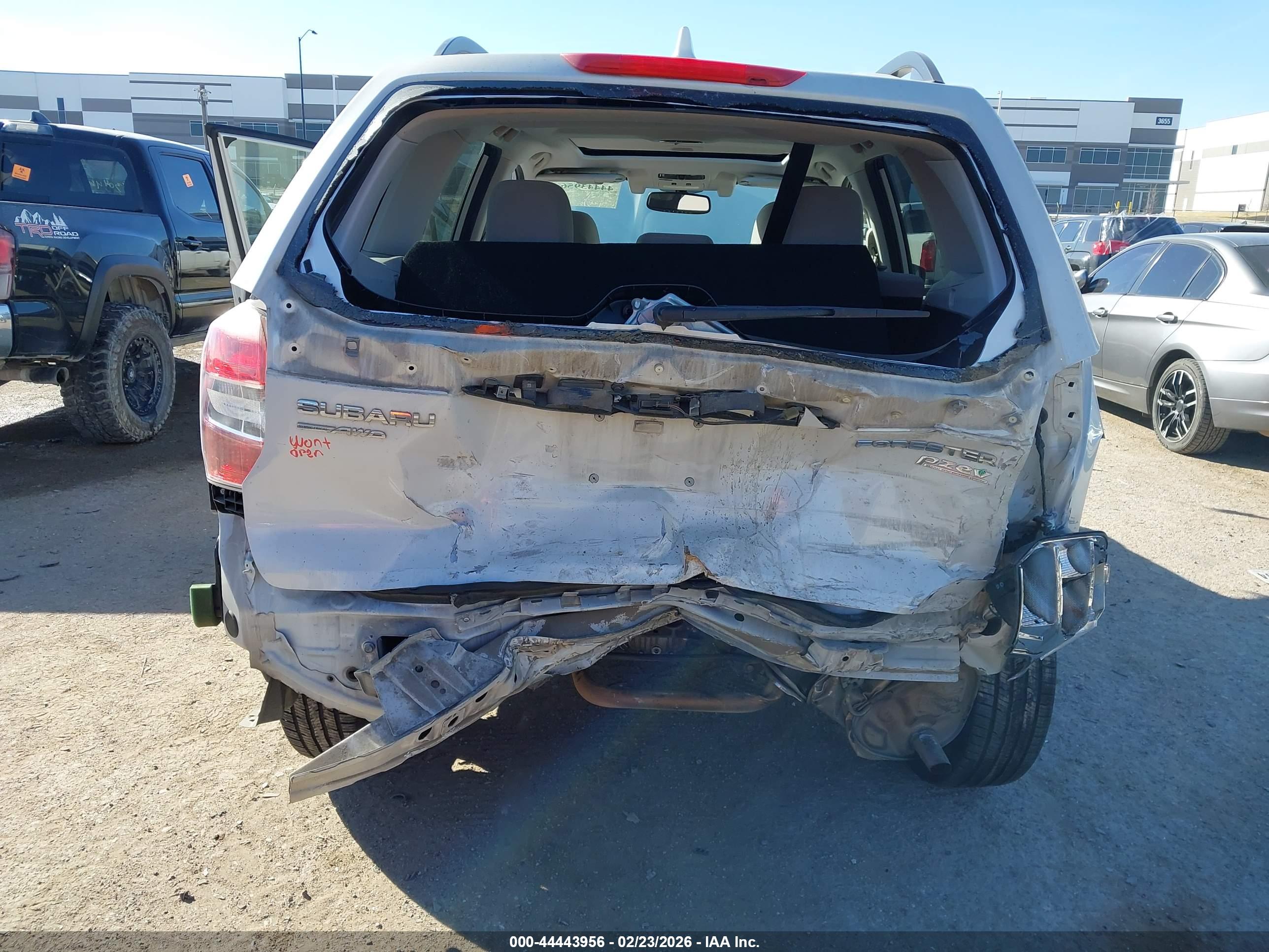 SUBARU FORESTER image 6