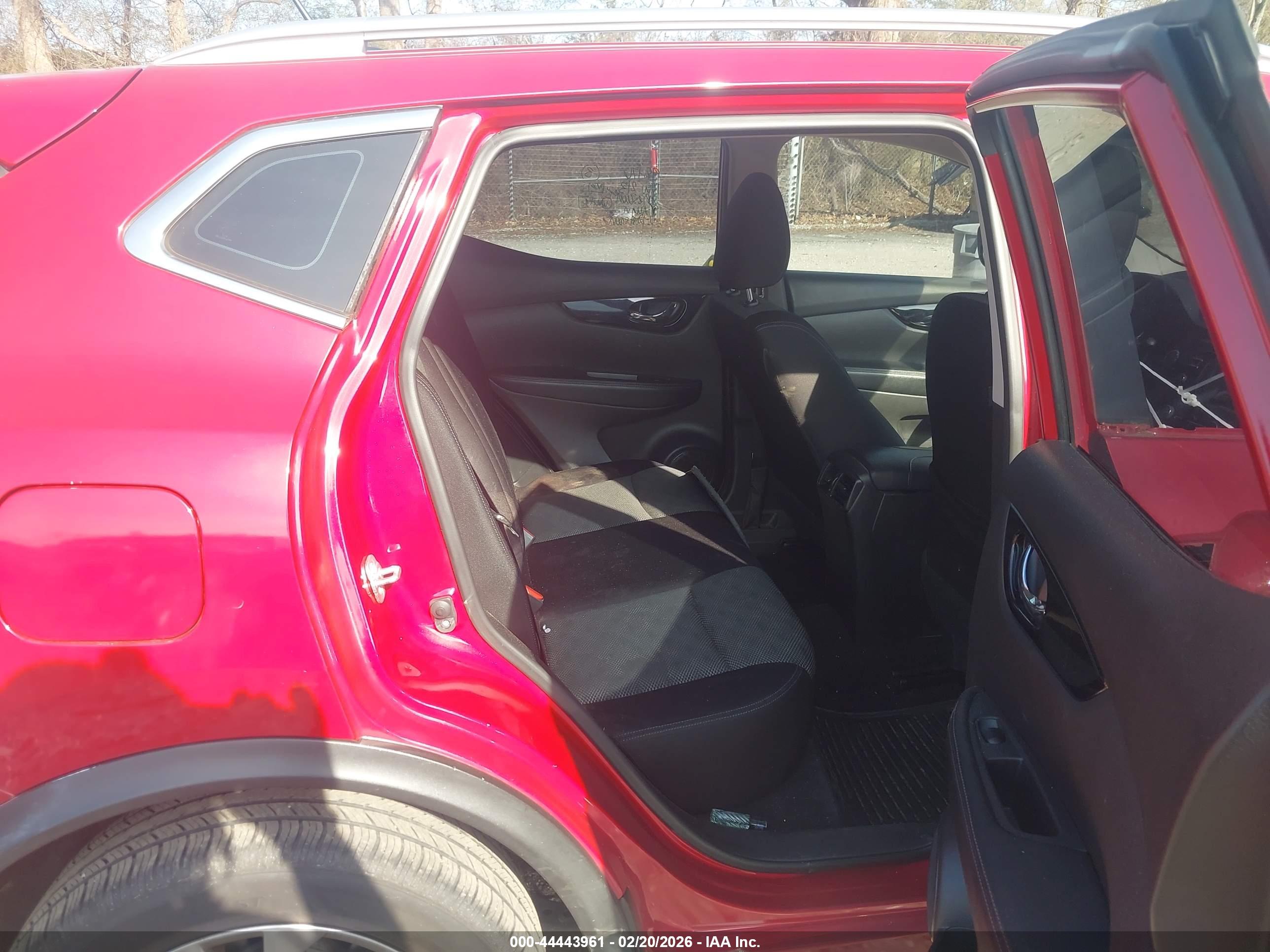 NISSAN ROGUE image 8