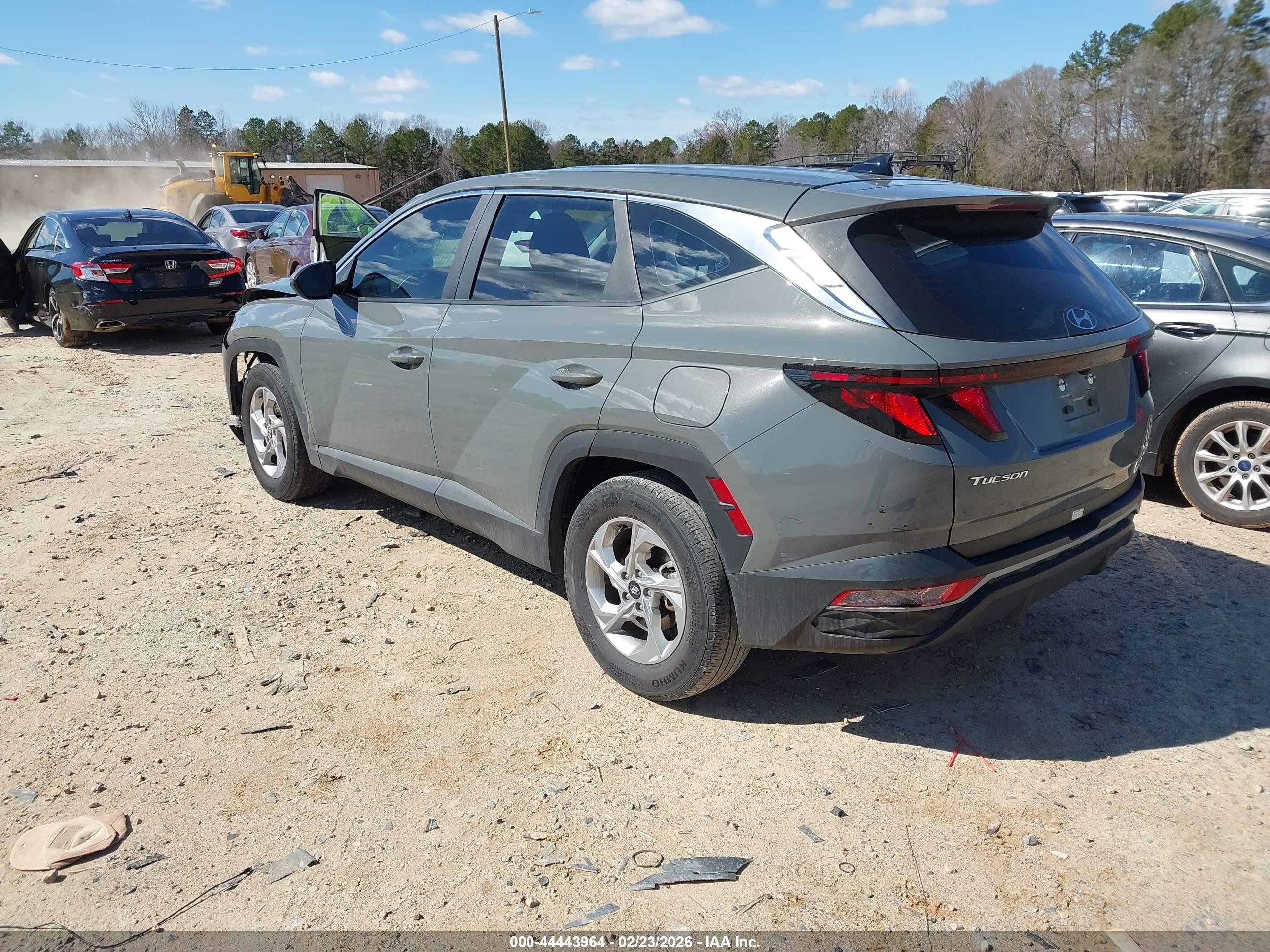 HYUNDAI TUCSON image 3