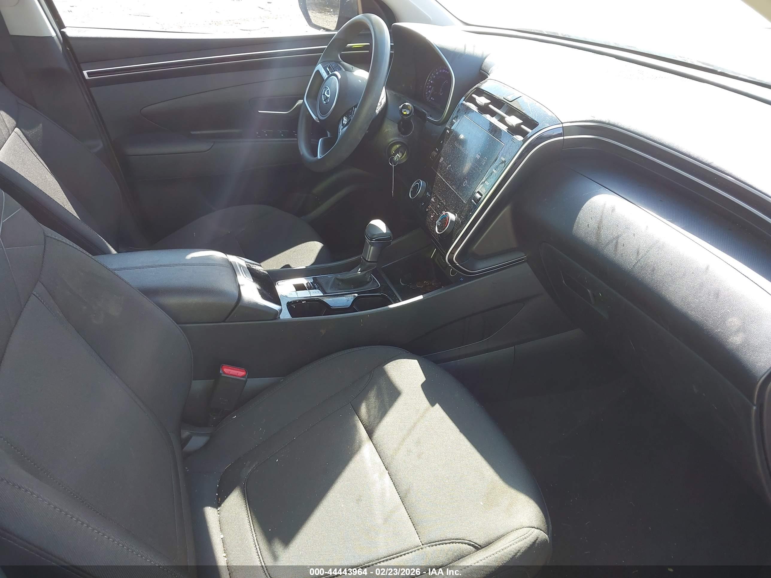 HYUNDAI TUCSON image 5