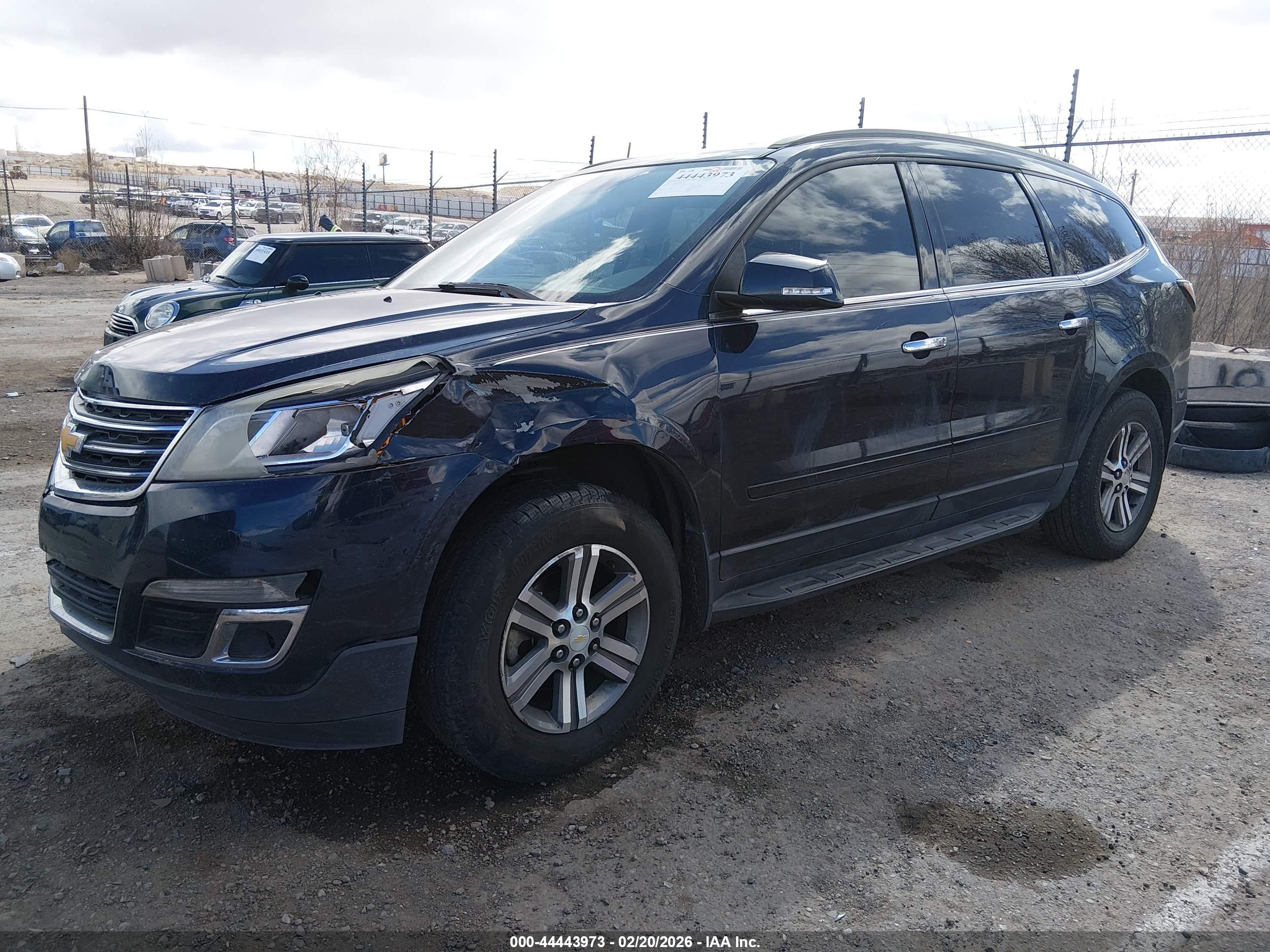 CHEVROLET TRAVERSE image 2