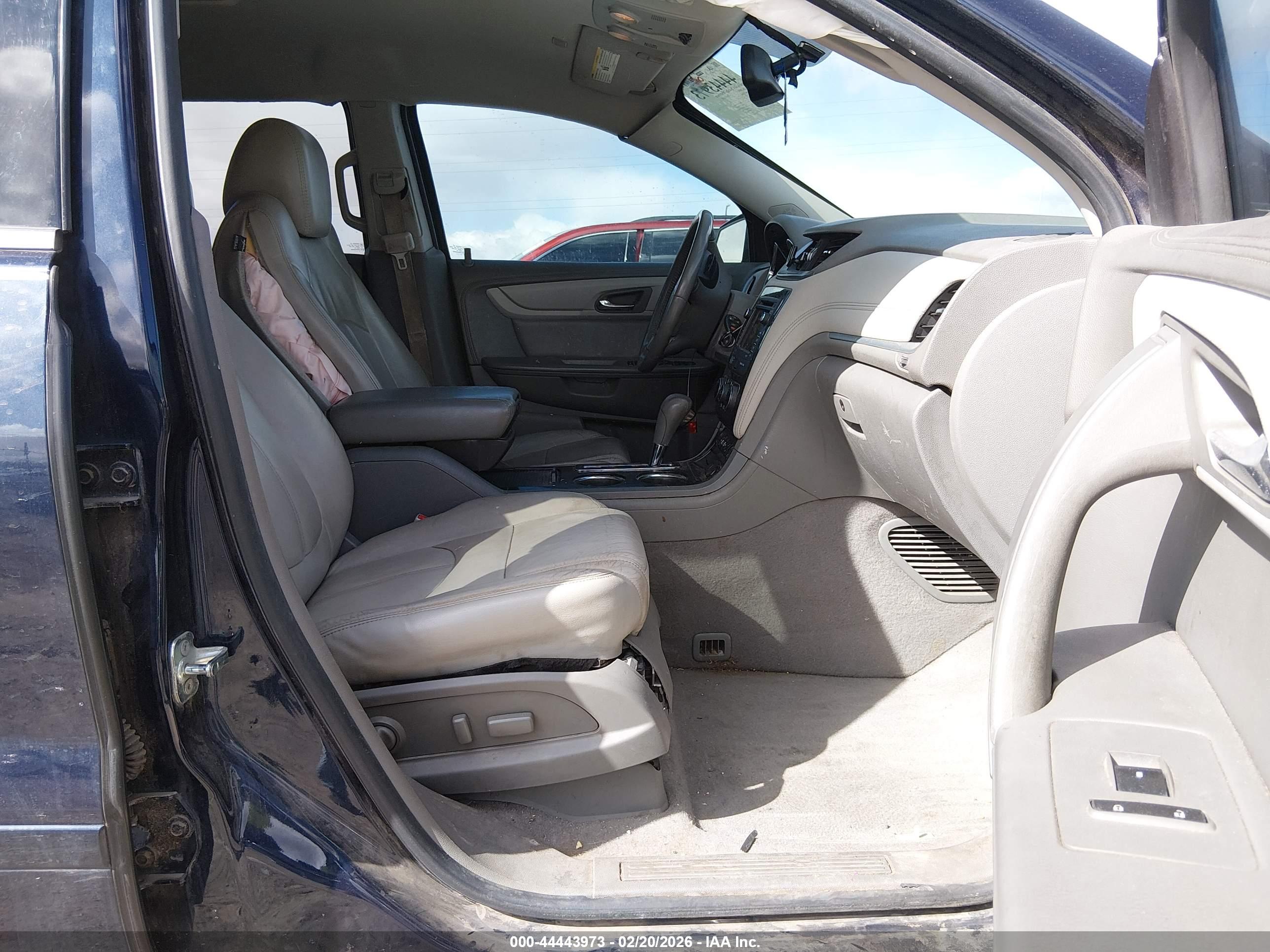 CHEVROLET TRAVERSE image 5
