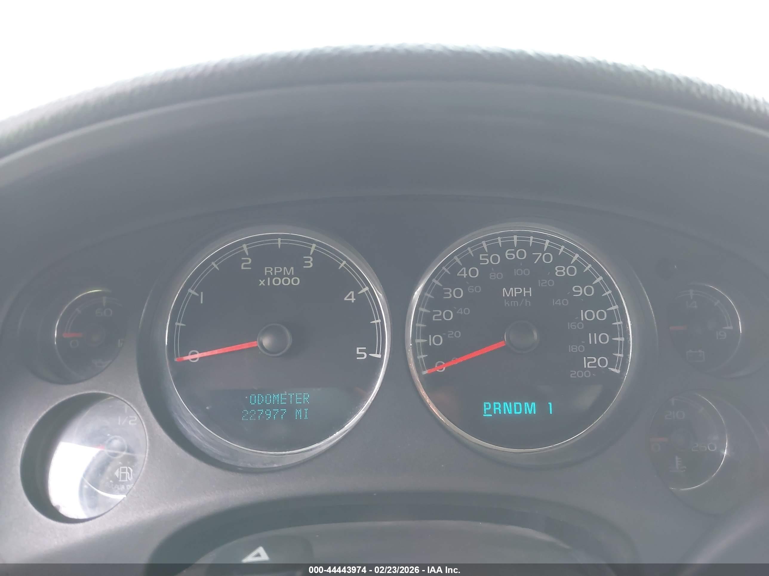 CHEVROLET SILVERADO image 7
