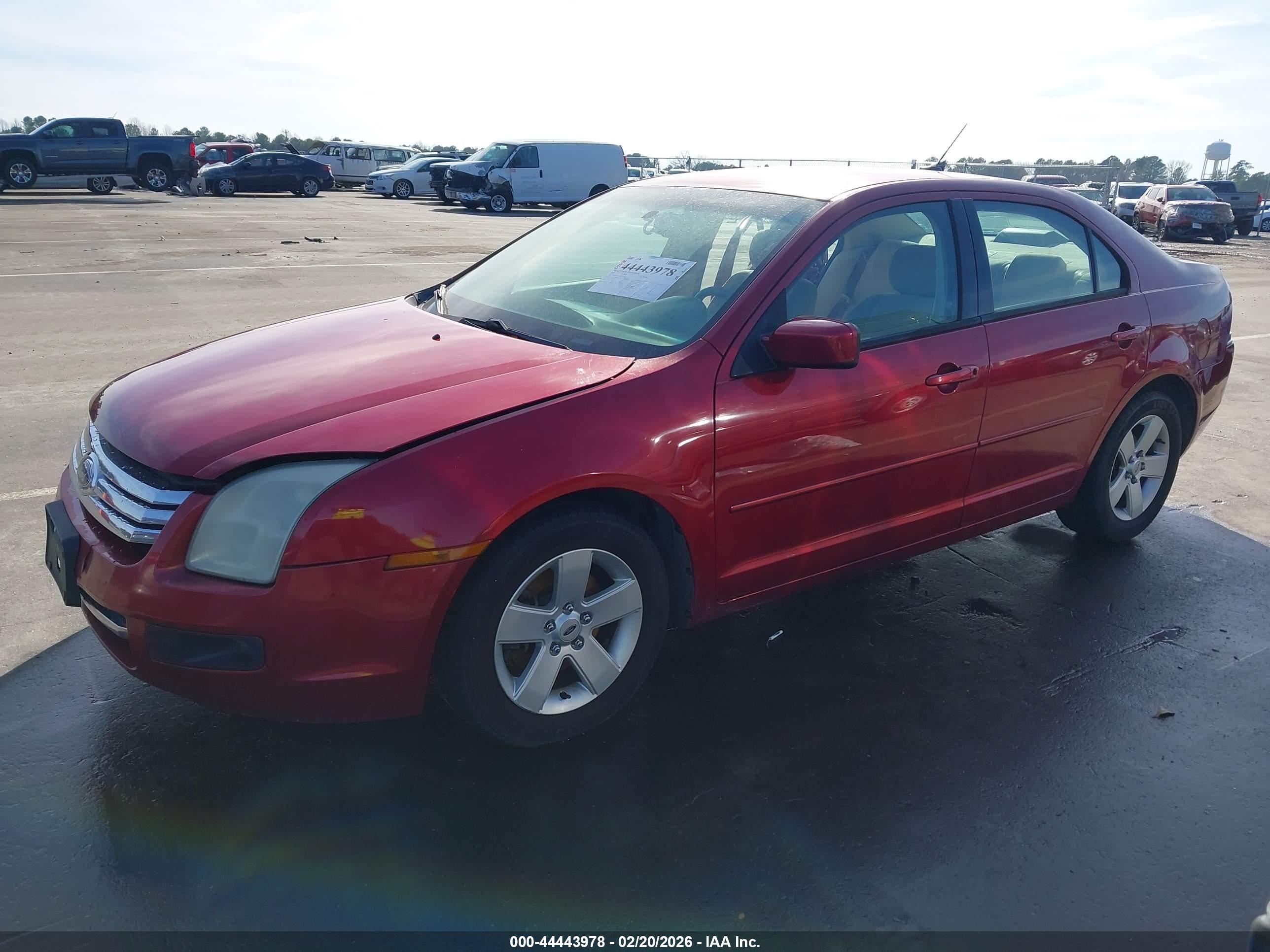 FORD FUSION image 2