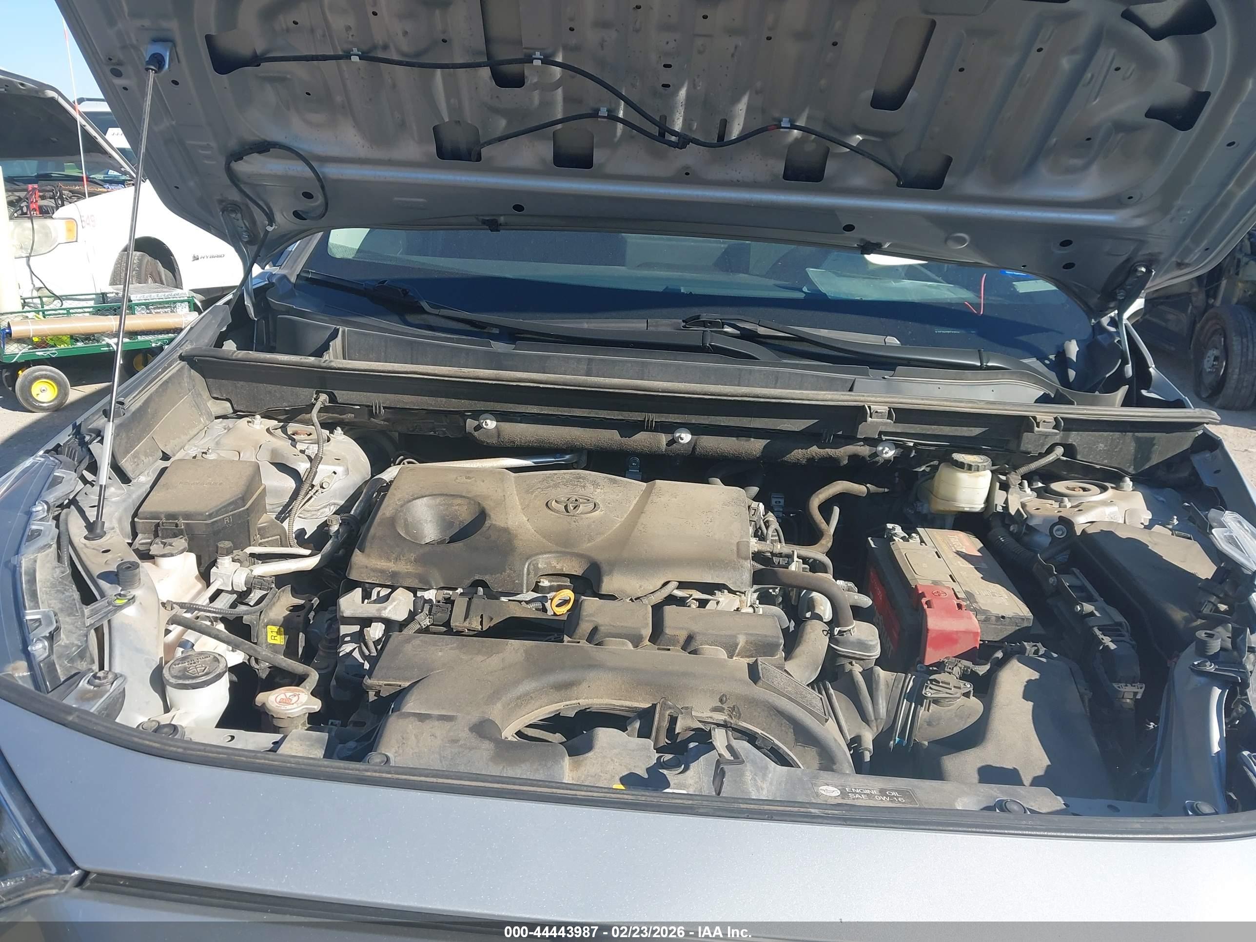 TOYOTA RAV4 image 10