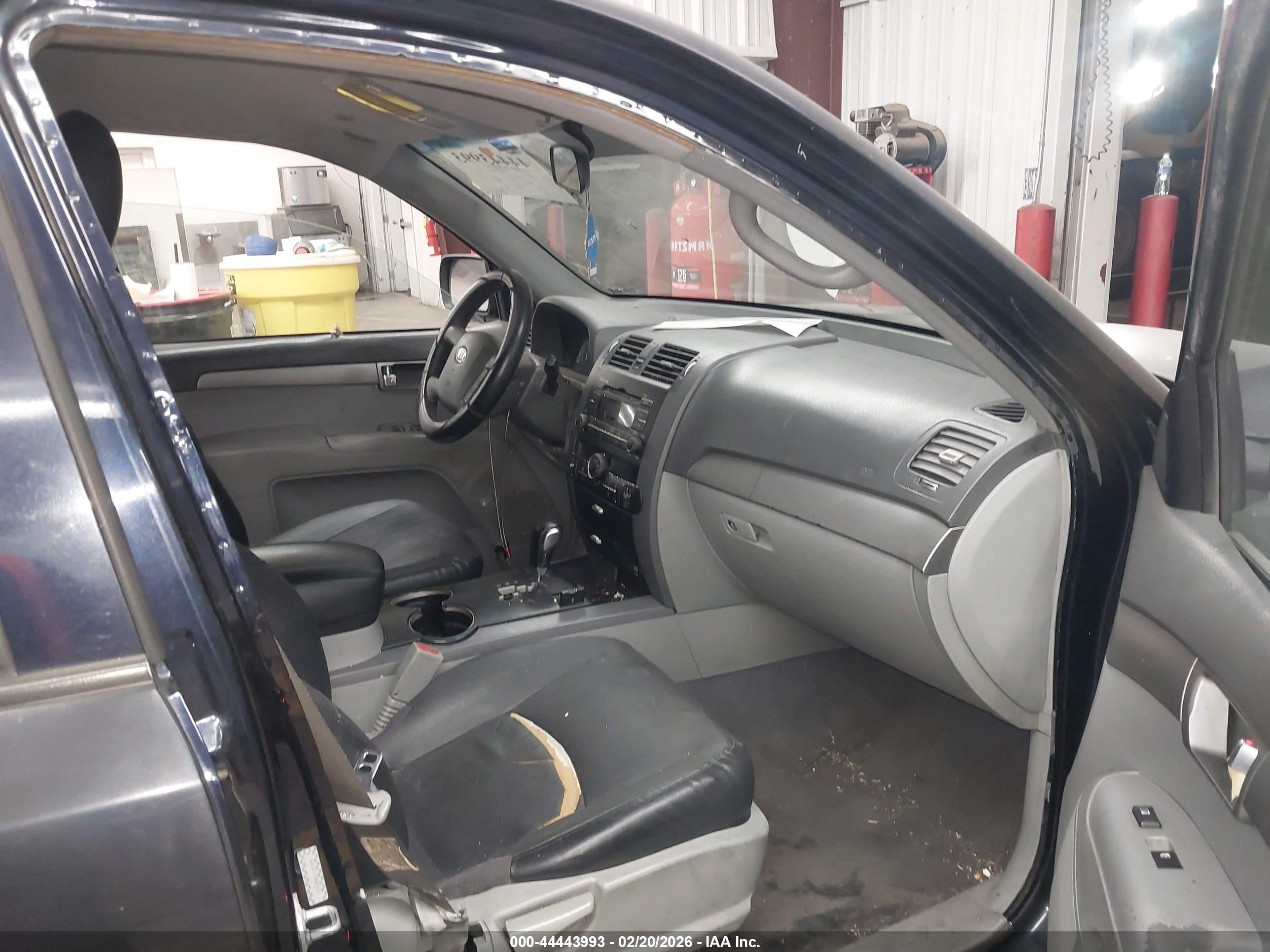 KIA BORREGO image 5