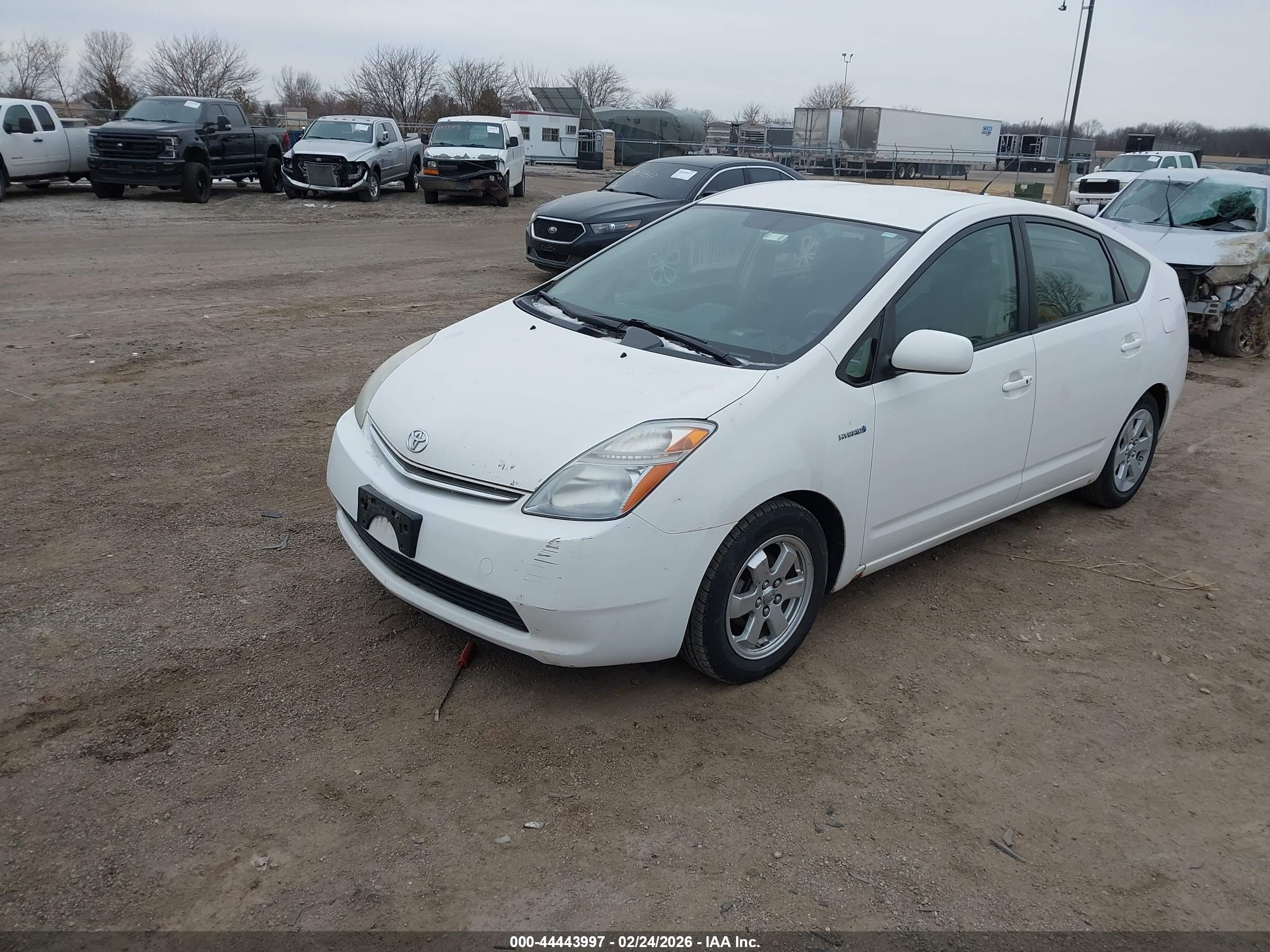TOYOTA PRIUS image 2