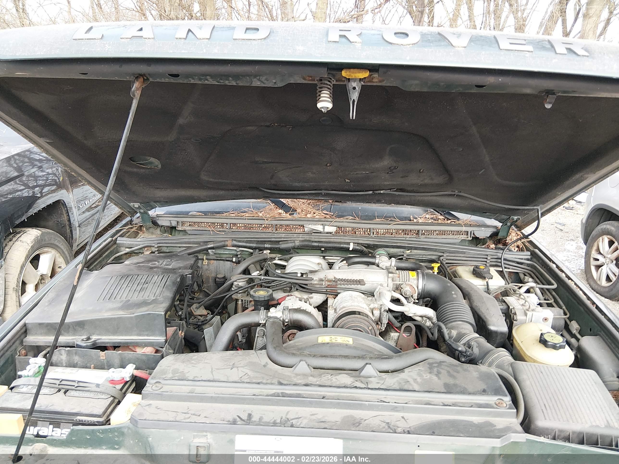 LAND ROVER image 10