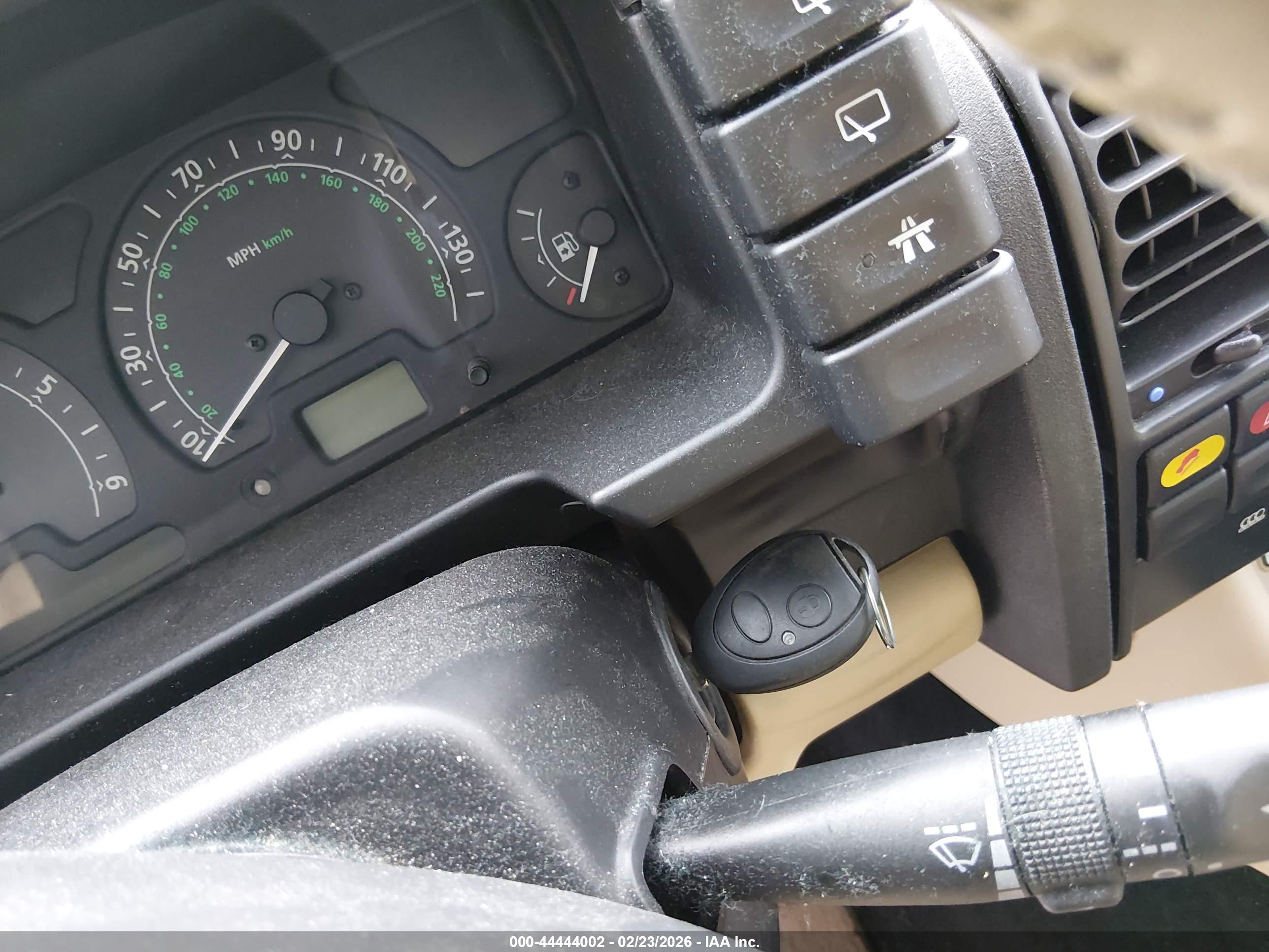 LAND ROVER image 11