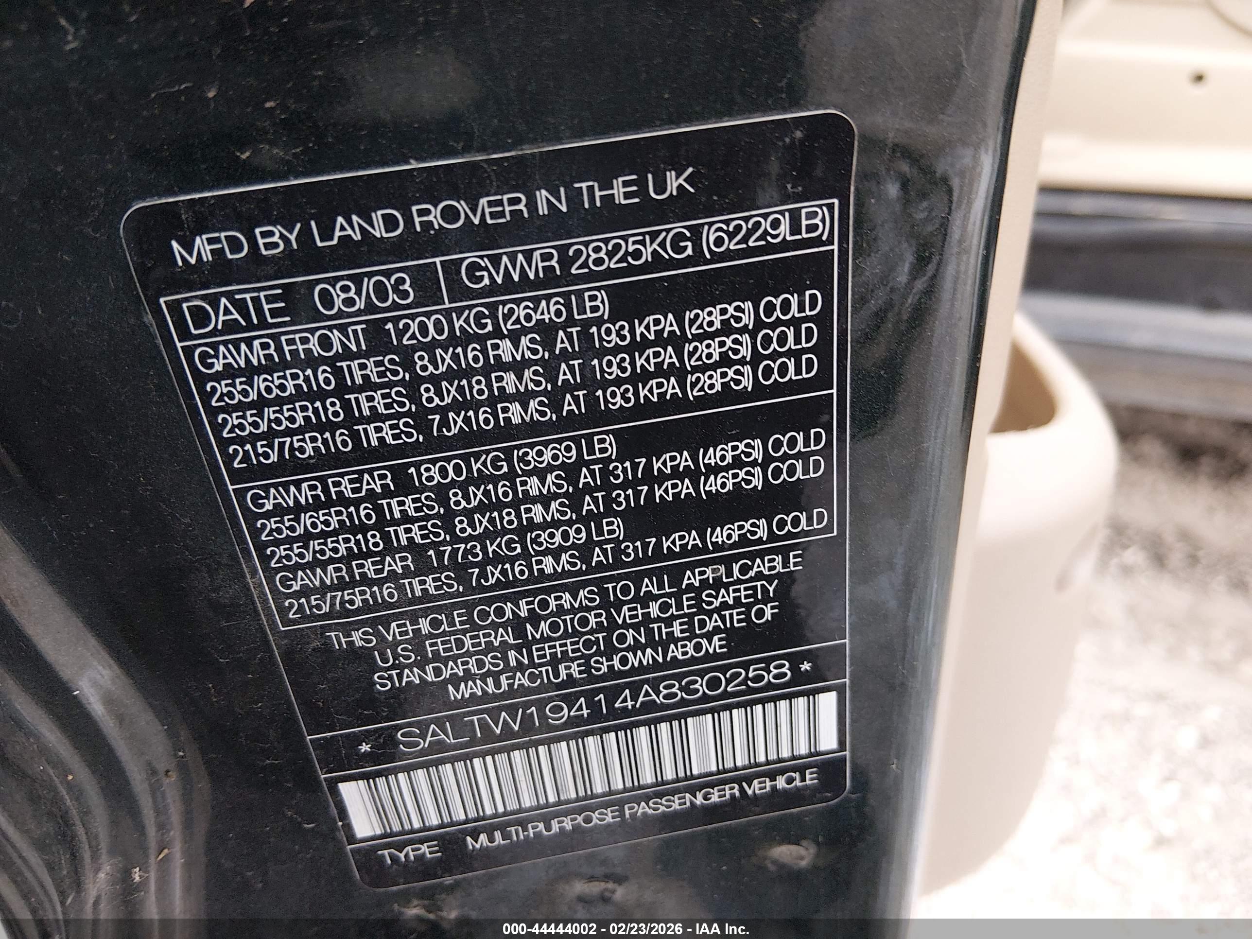 LAND ROVER image 9