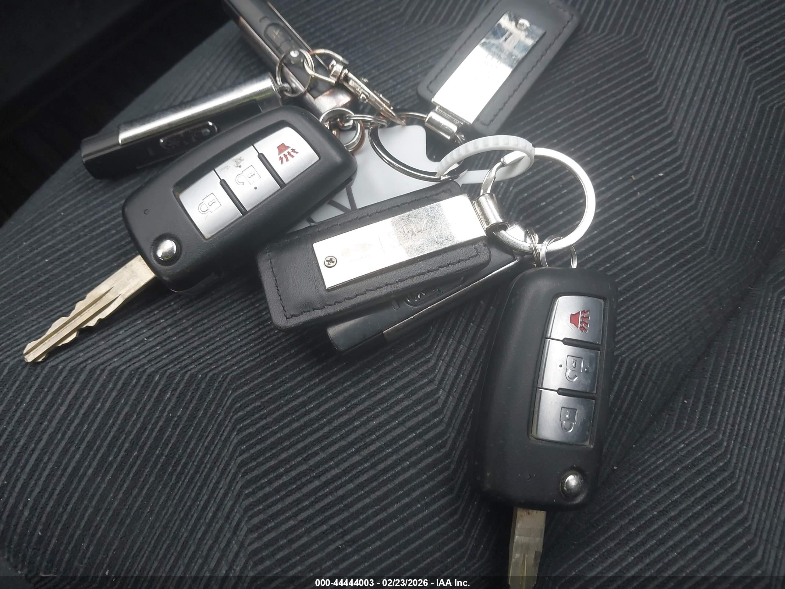 NISSAN ROGUE image 11