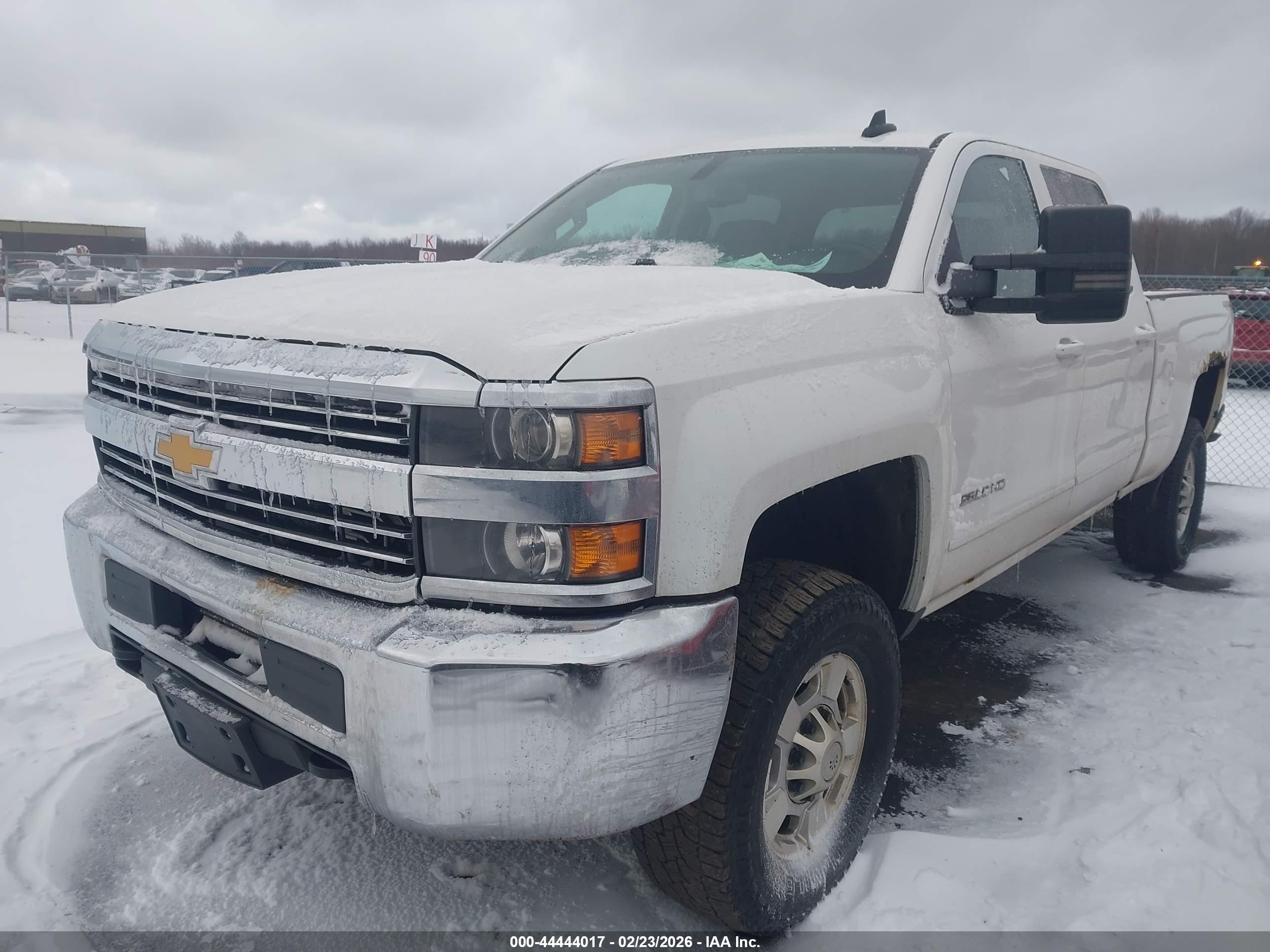 CHEVROLET SILVERADO image 2