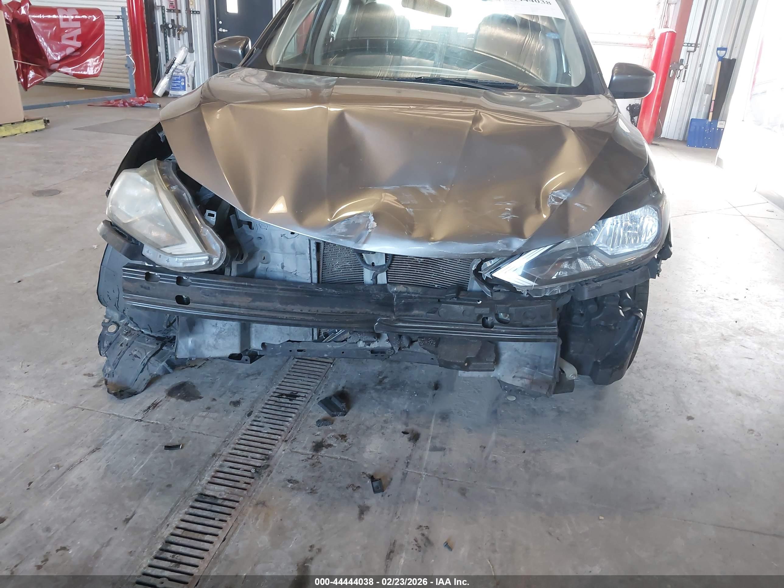 NISSAN SENTRA image 6