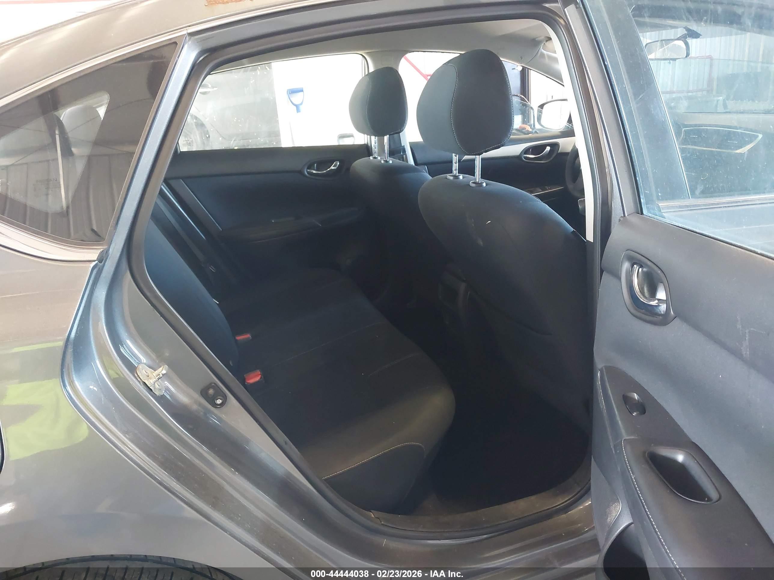 NISSAN SENTRA image 8