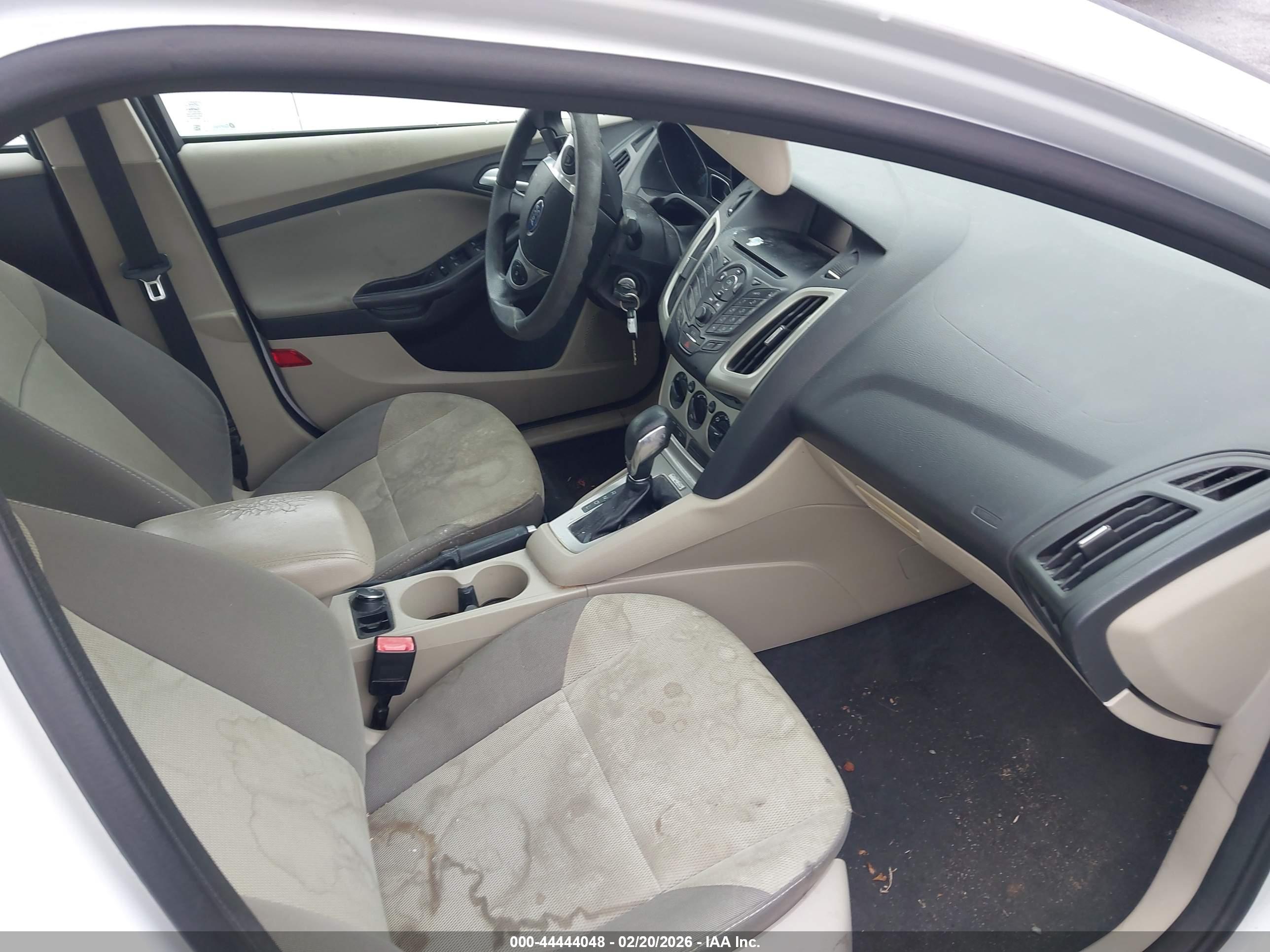 FORD FOCUS image 5