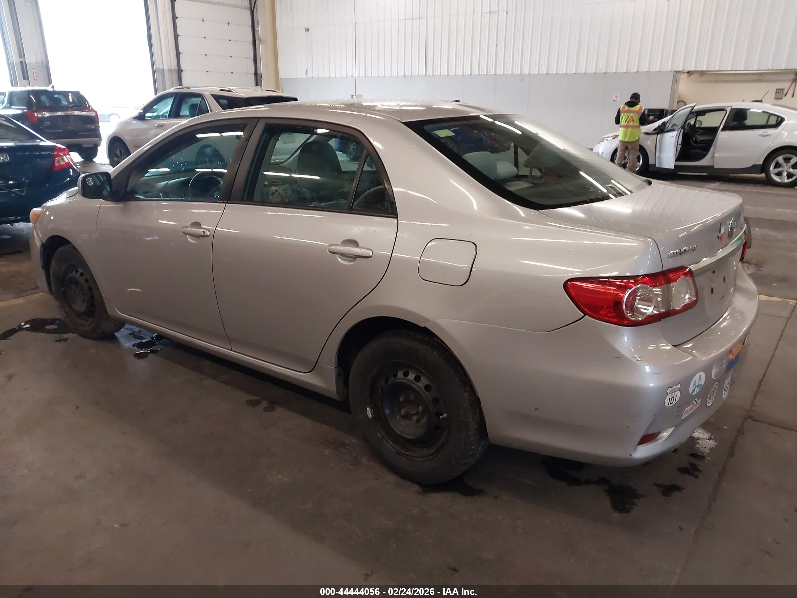 TOYOTA COROLLA image 3