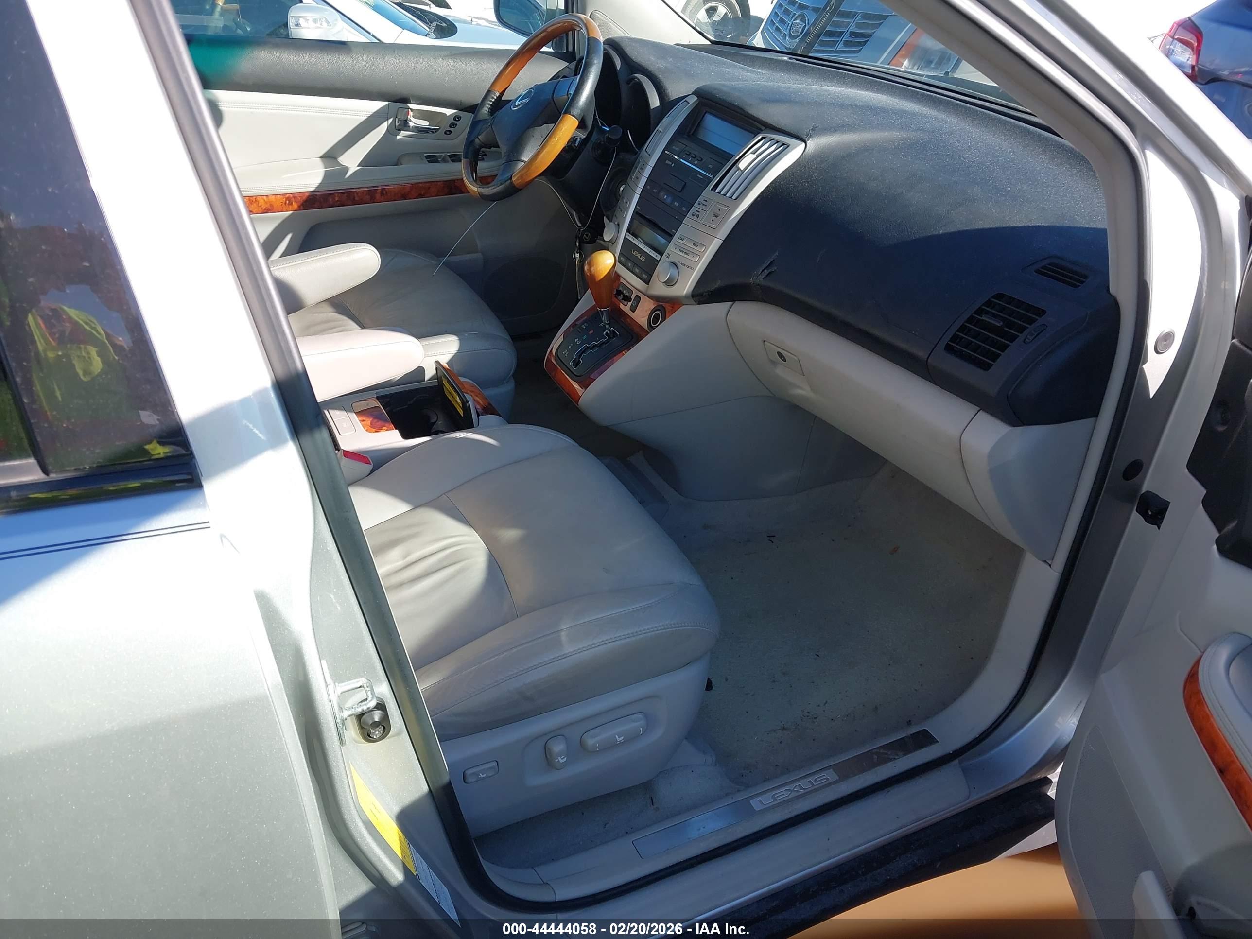 LEXUS RX image 5