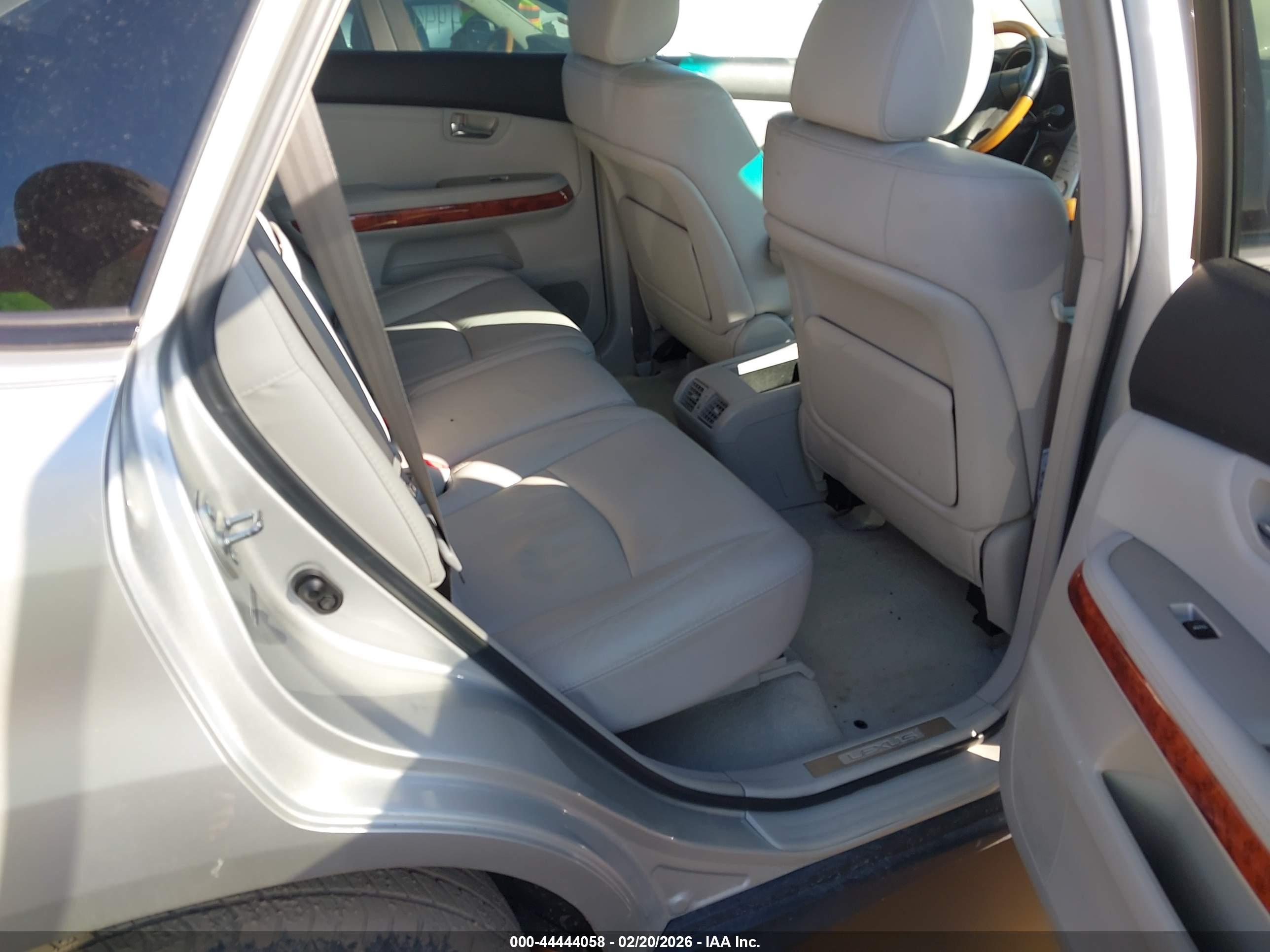 LEXUS RX image 8