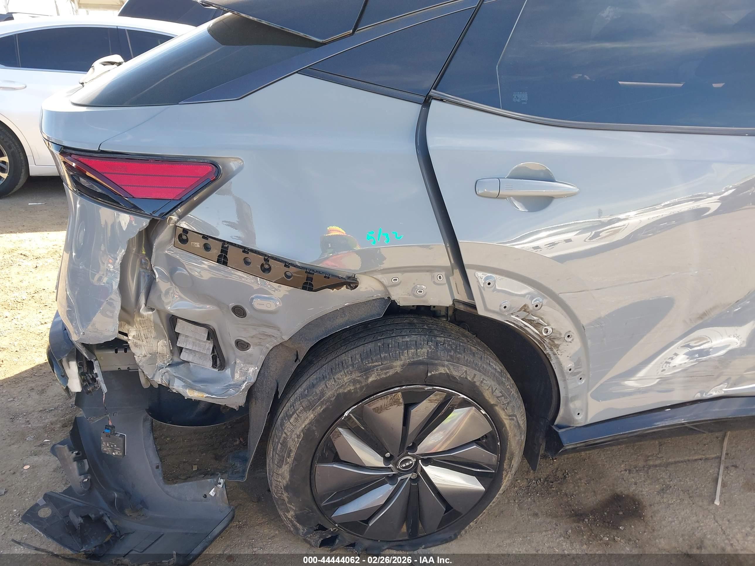 NISSAN ARIYA image 6