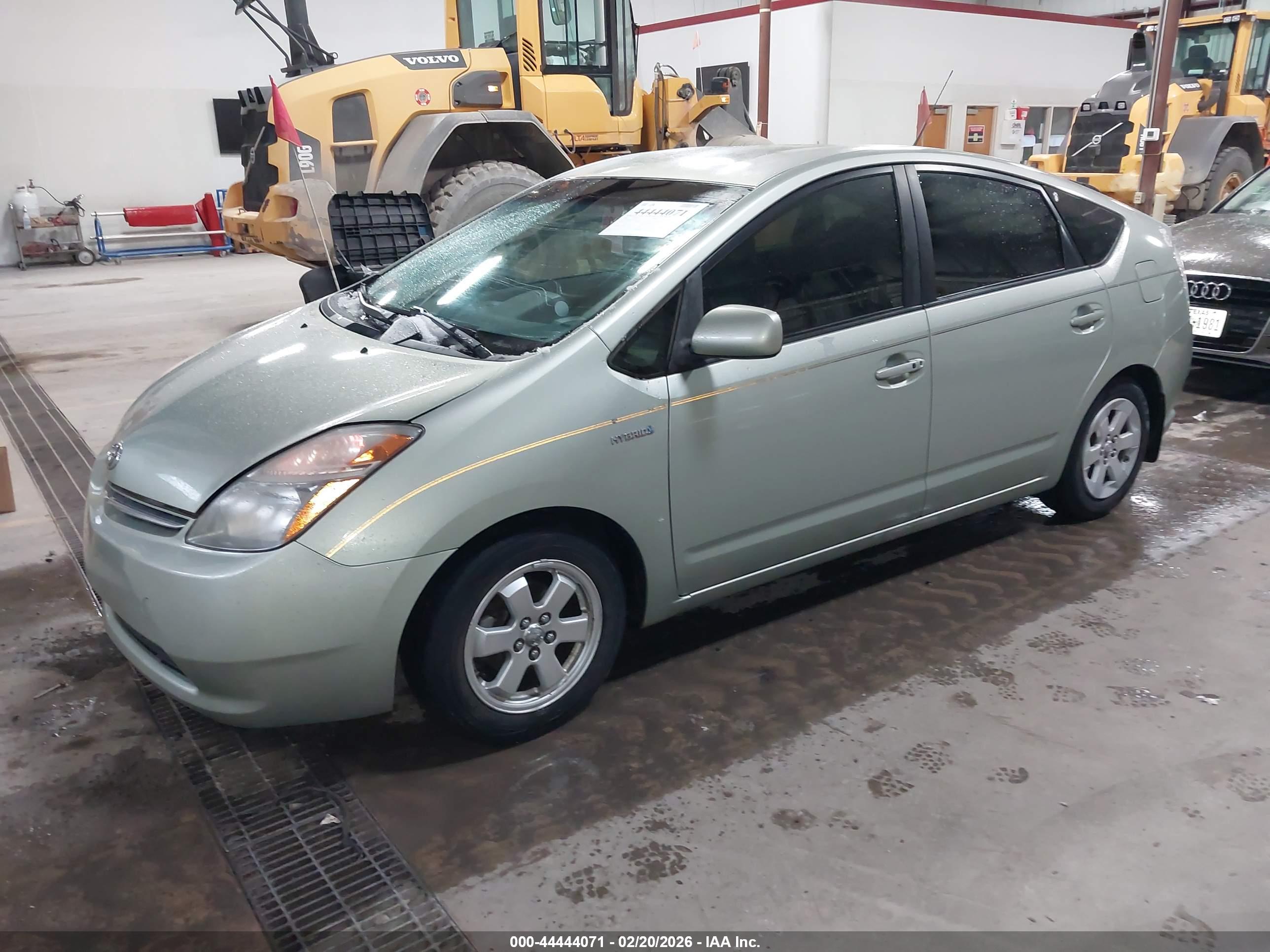 TOYOTA PRIUS image 2