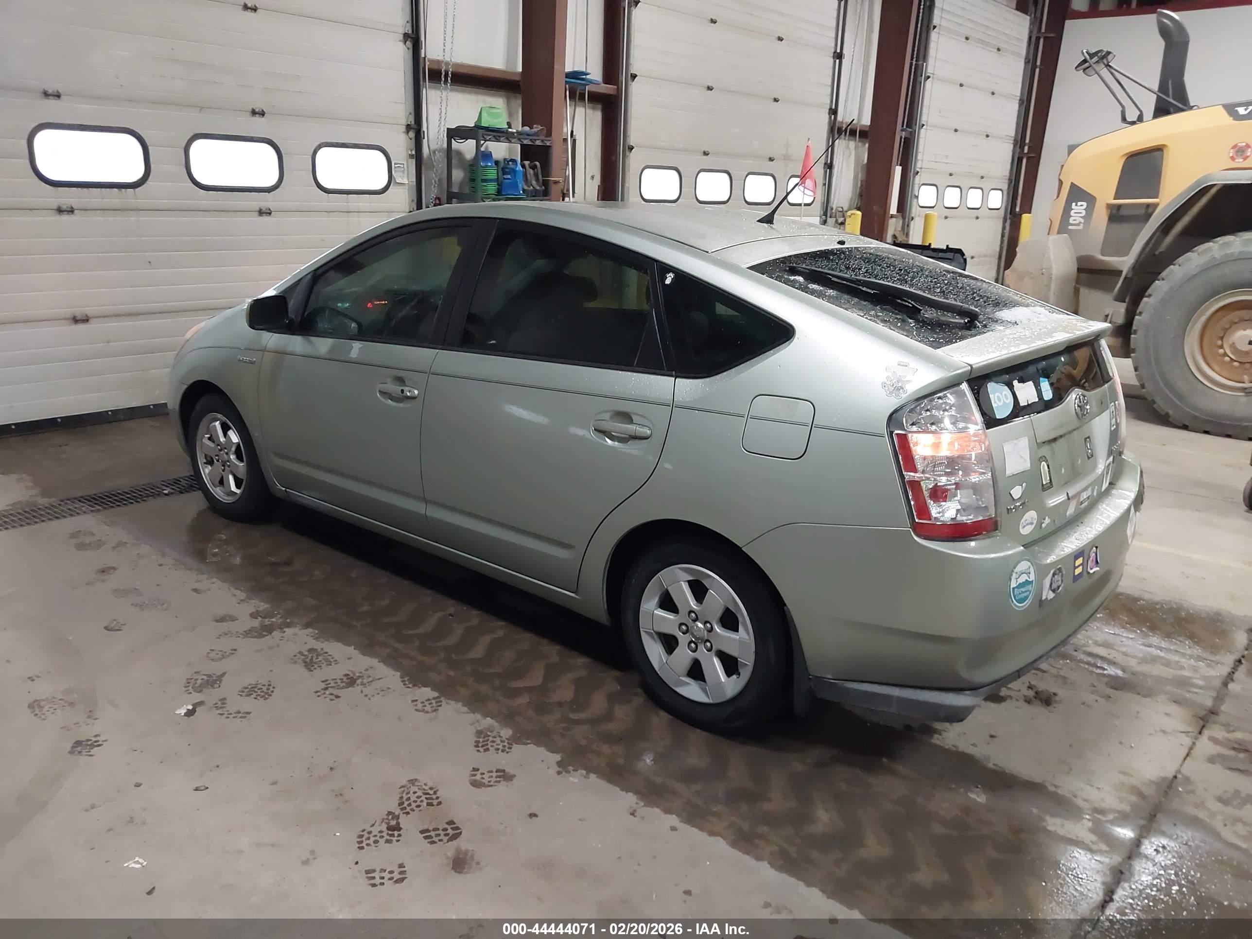 TOYOTA PRIUS image 3