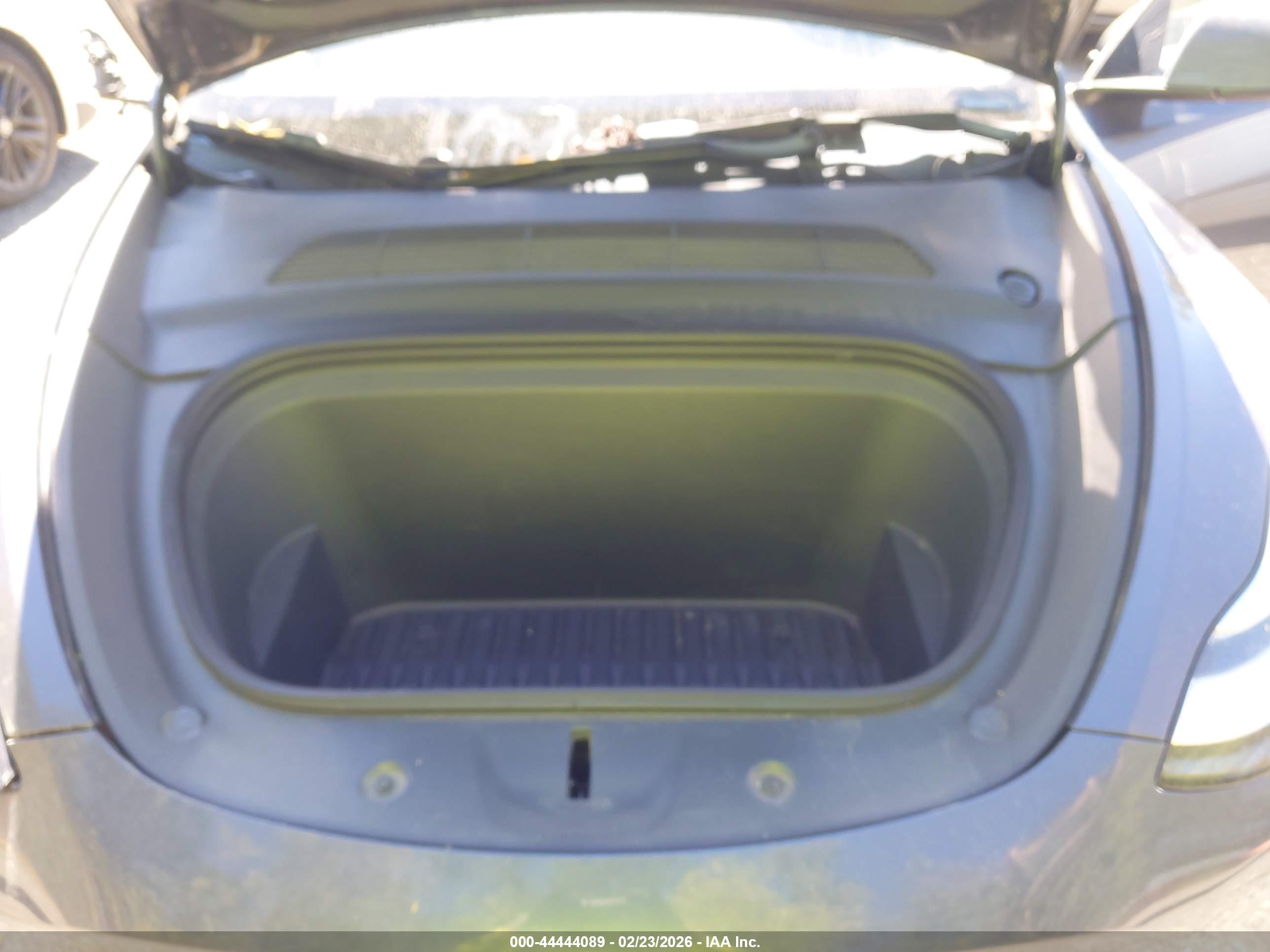 TESLA MODEL image 10