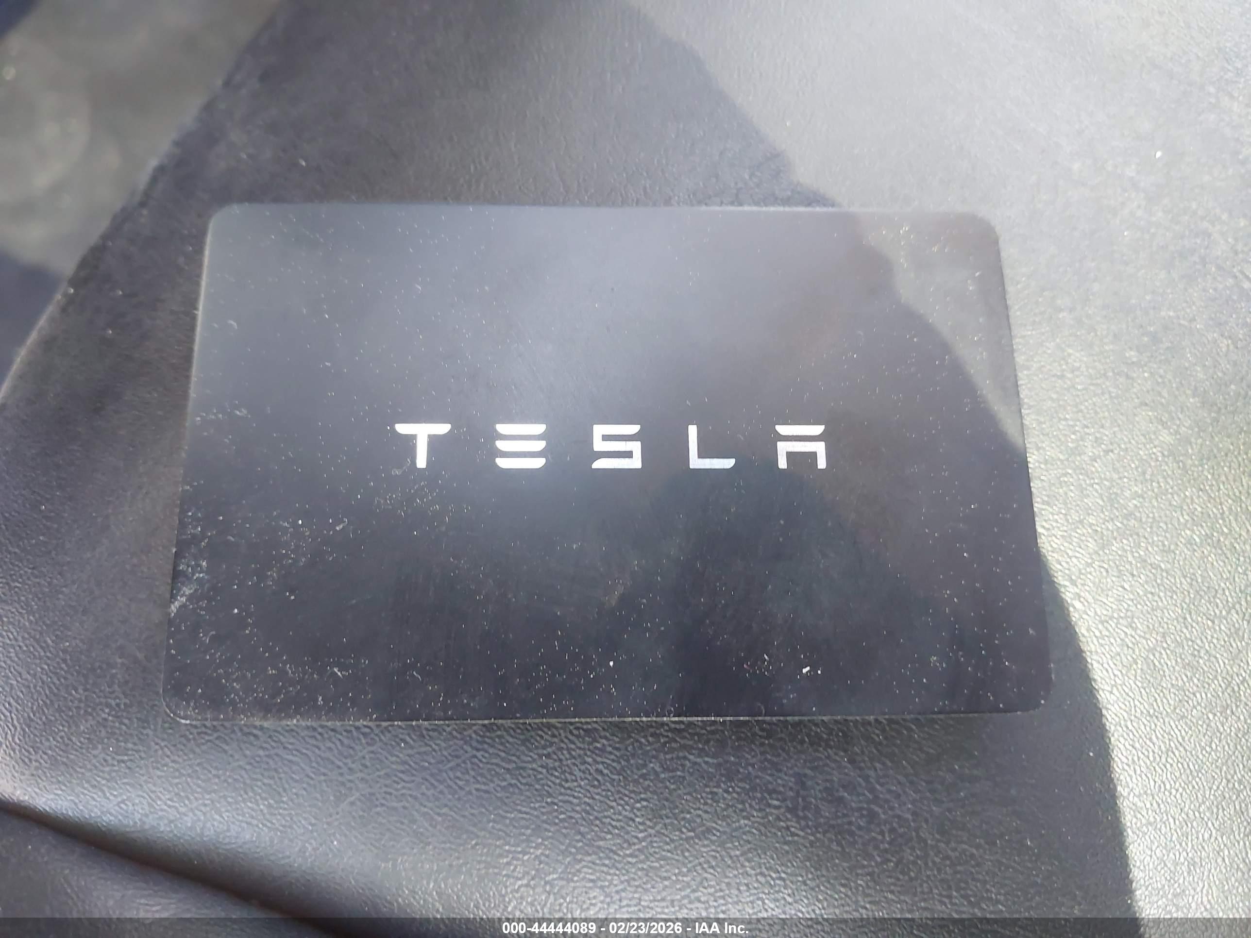 TESLA MODEL image 11