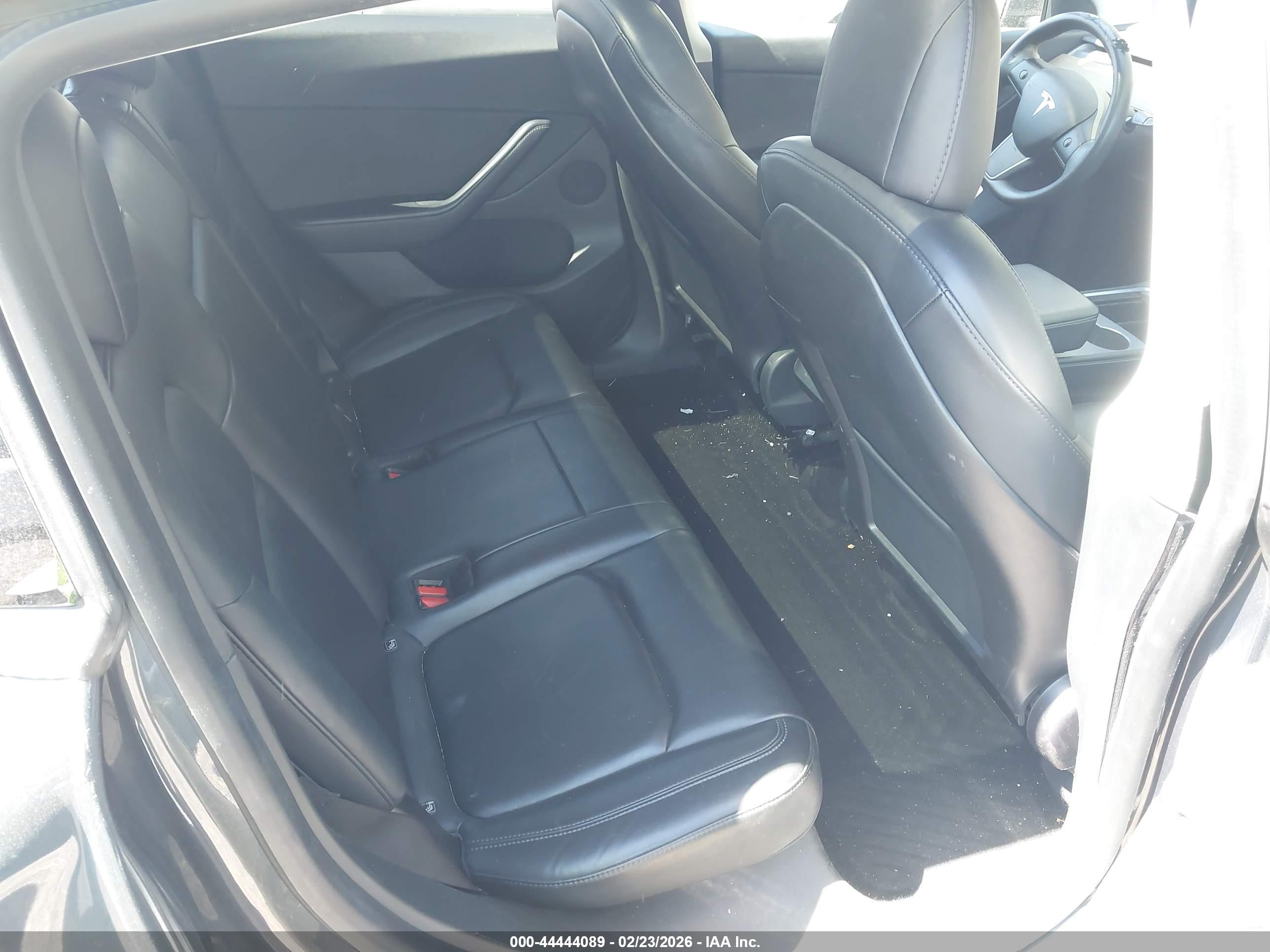 TESLA MODEL image 8
