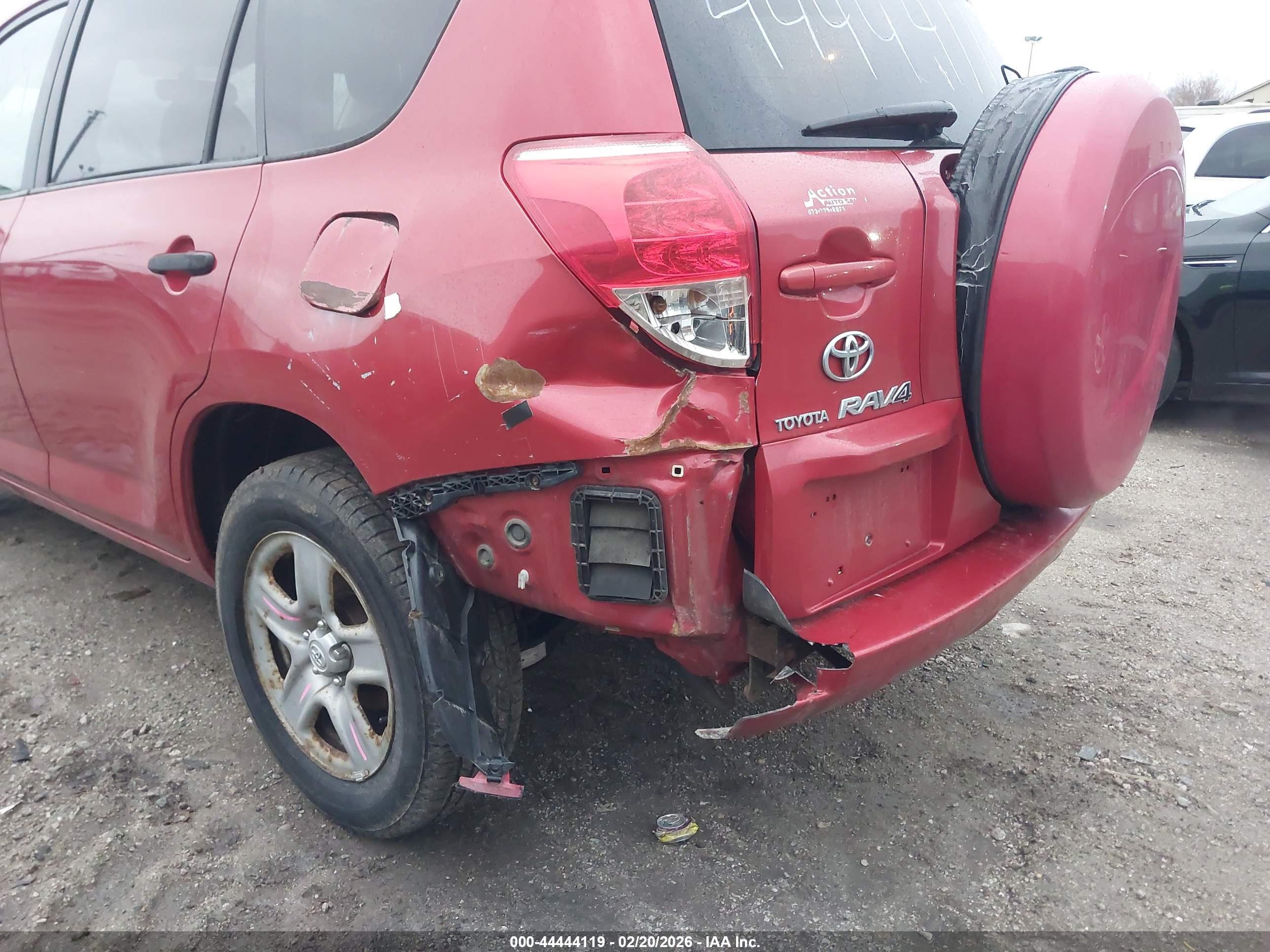 TOYOTA RAV4 image 6