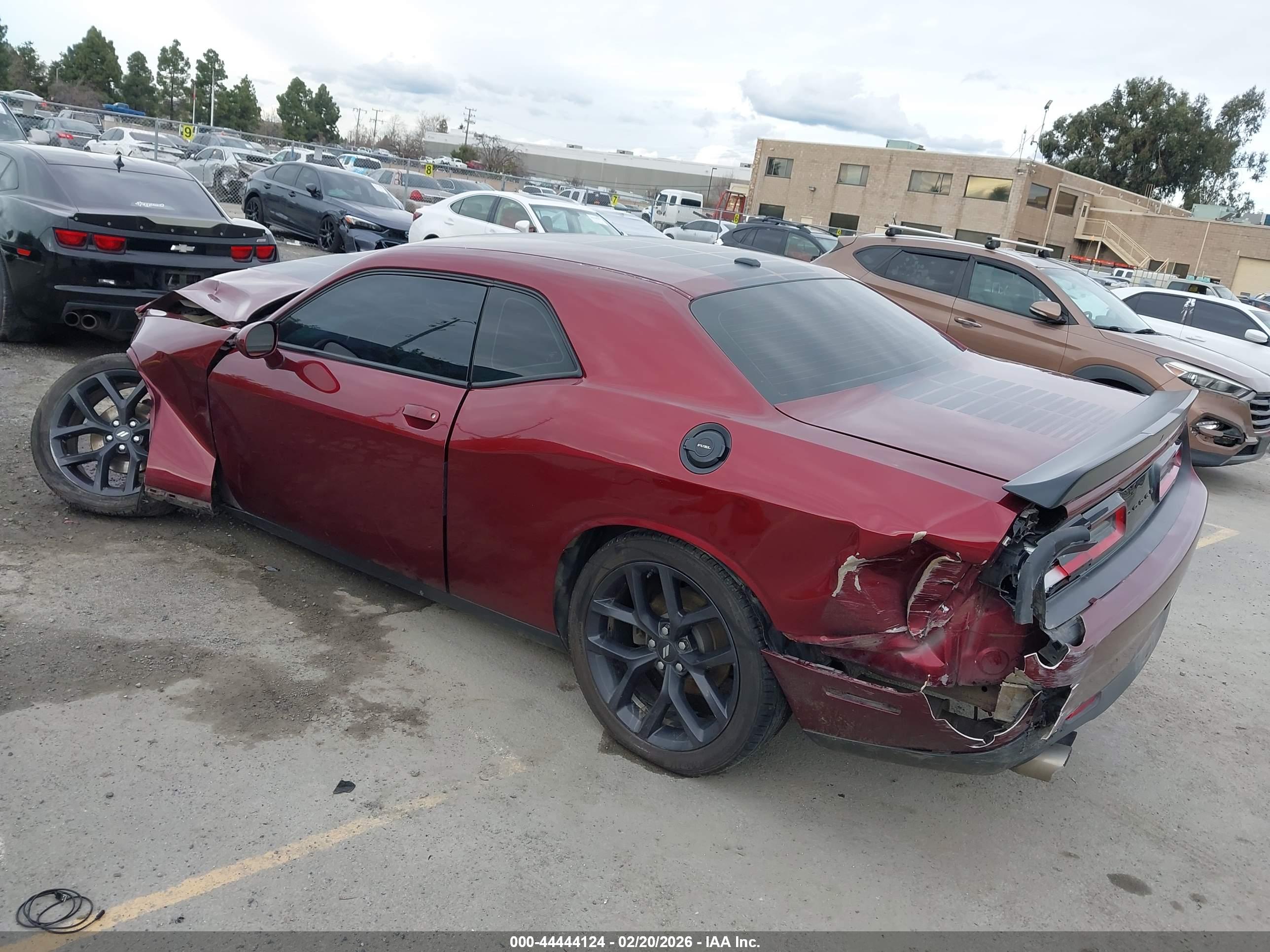 DODGE CHALLENGER image 3