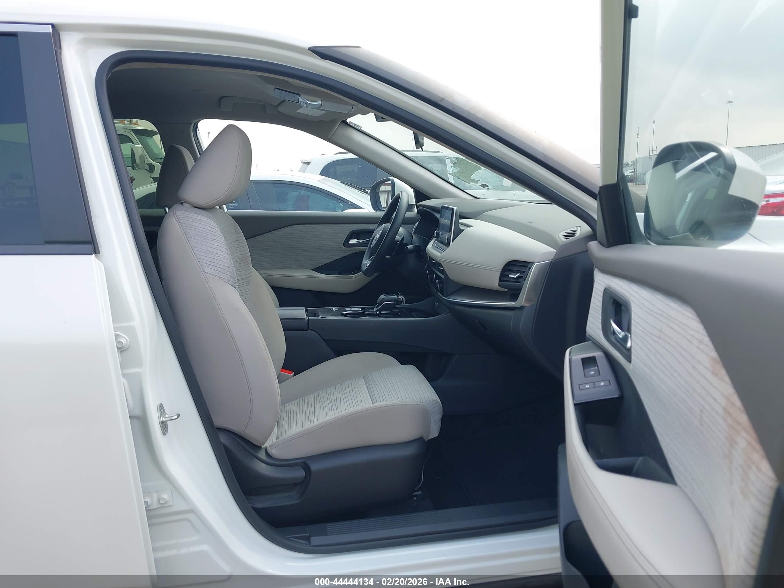 NISSAN ROGUE image 5