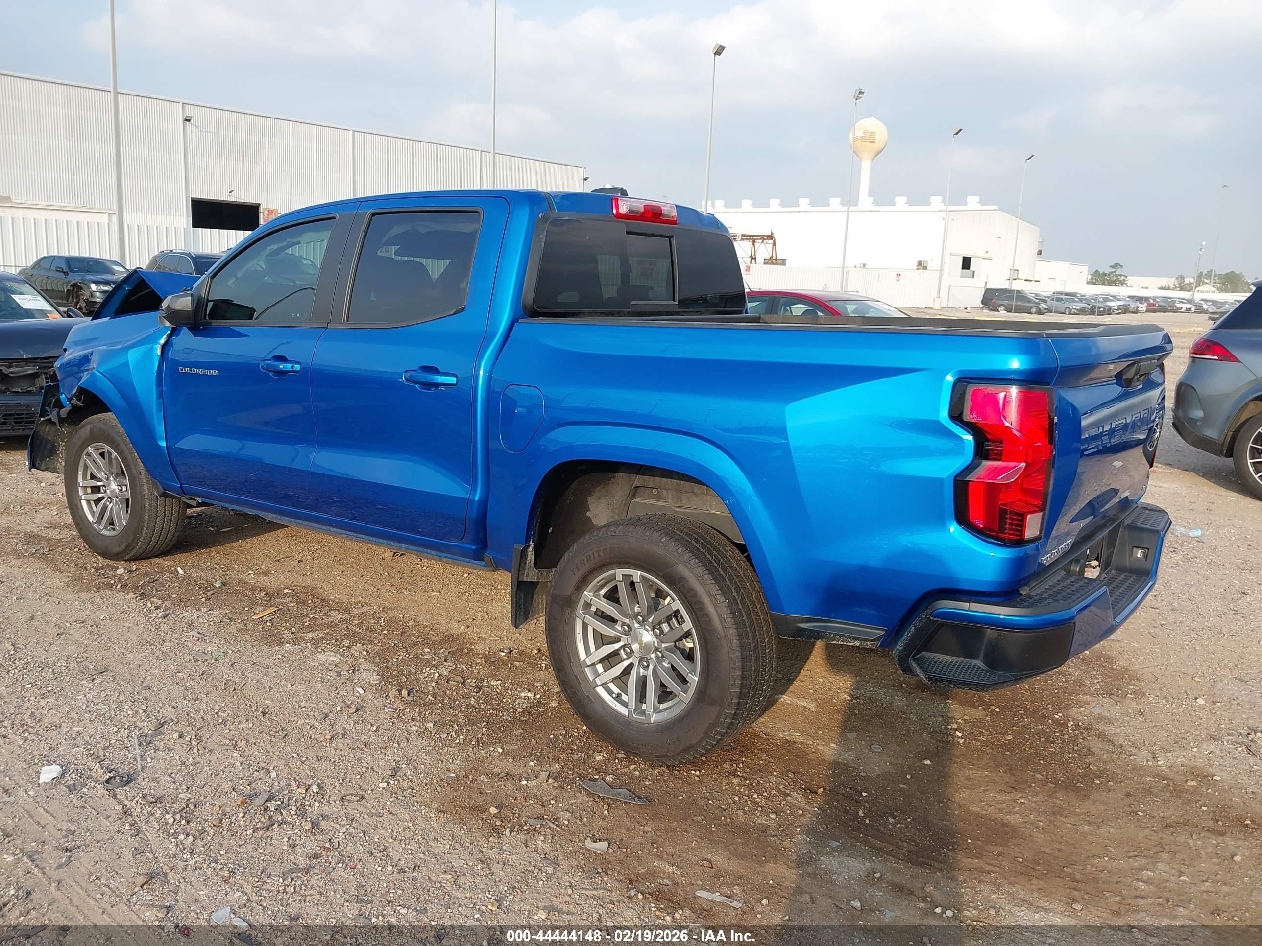 CHEVROLET COLORADO image 3