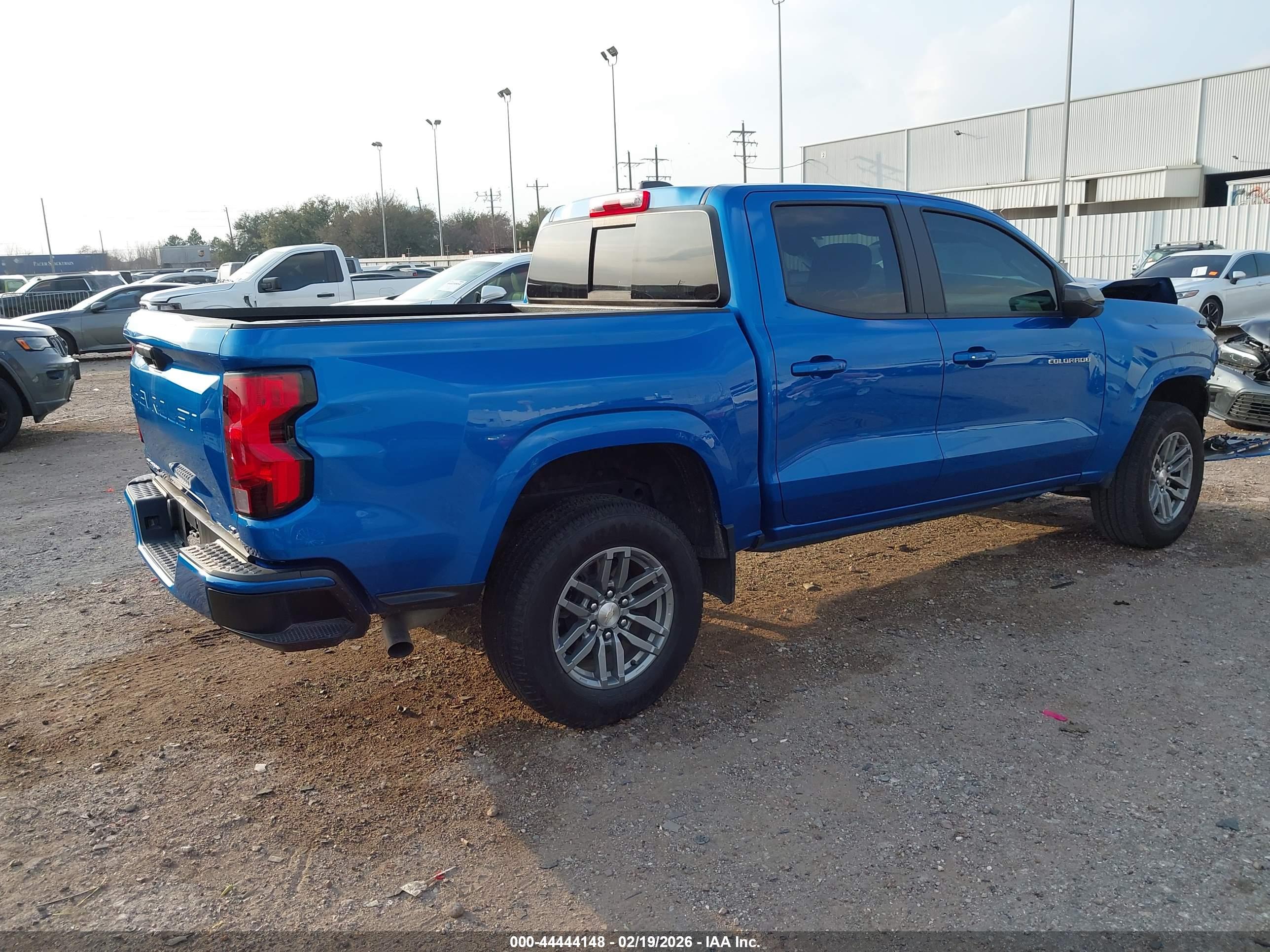 CHEVROLET COLORADO image 4
