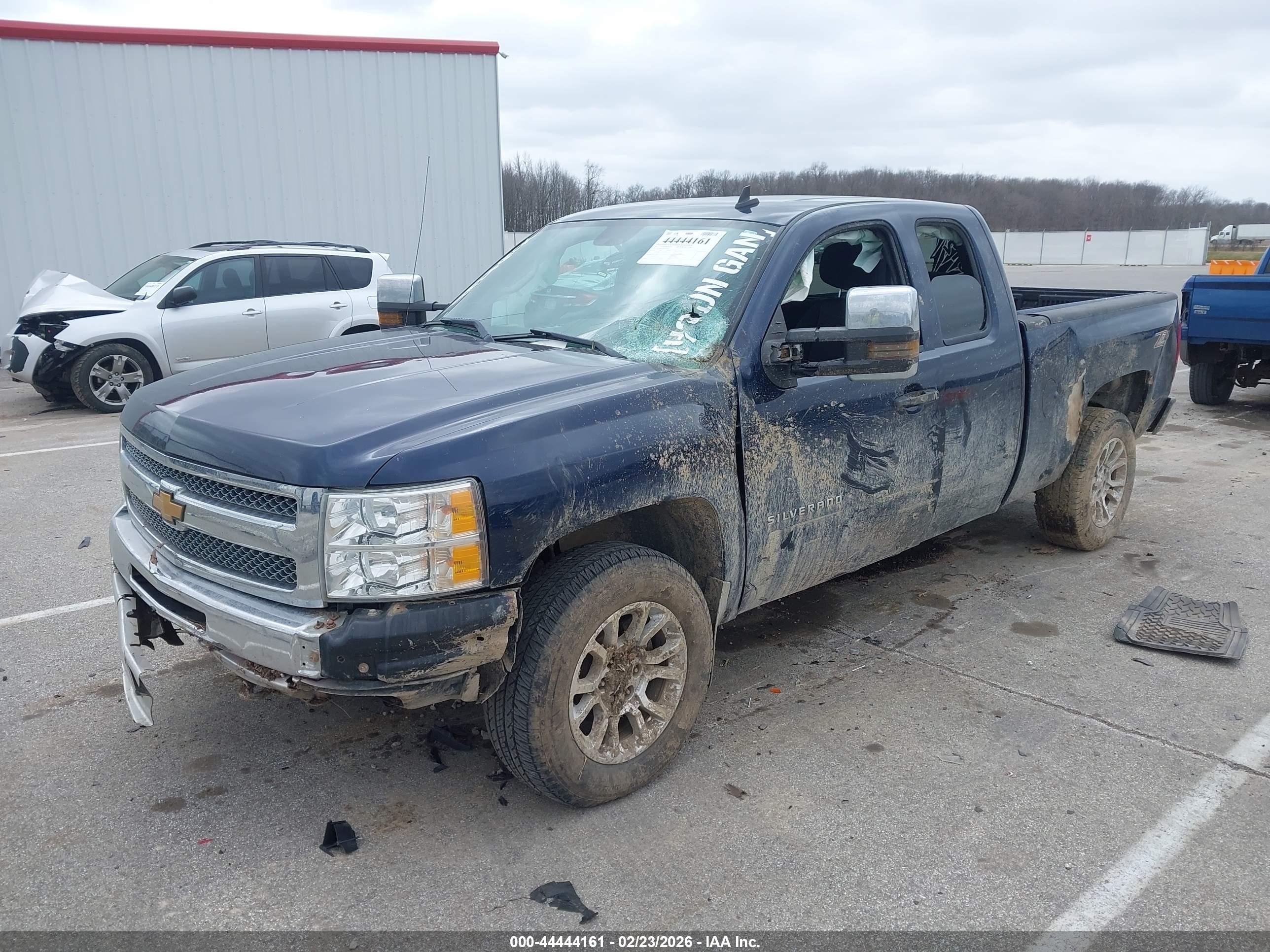 CHEVROLET SILVERADO image 2