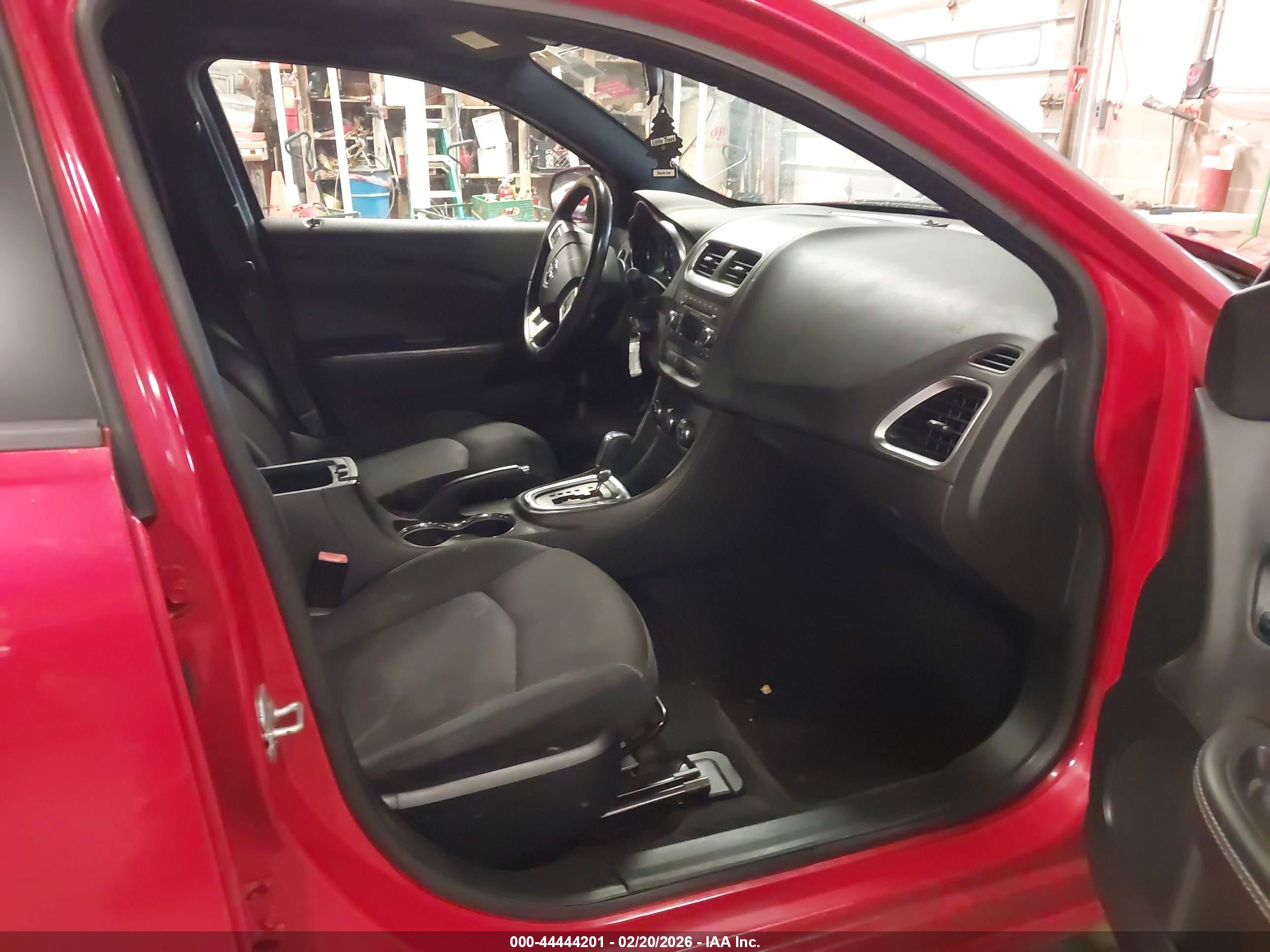 DODGE AVENGER image 5
